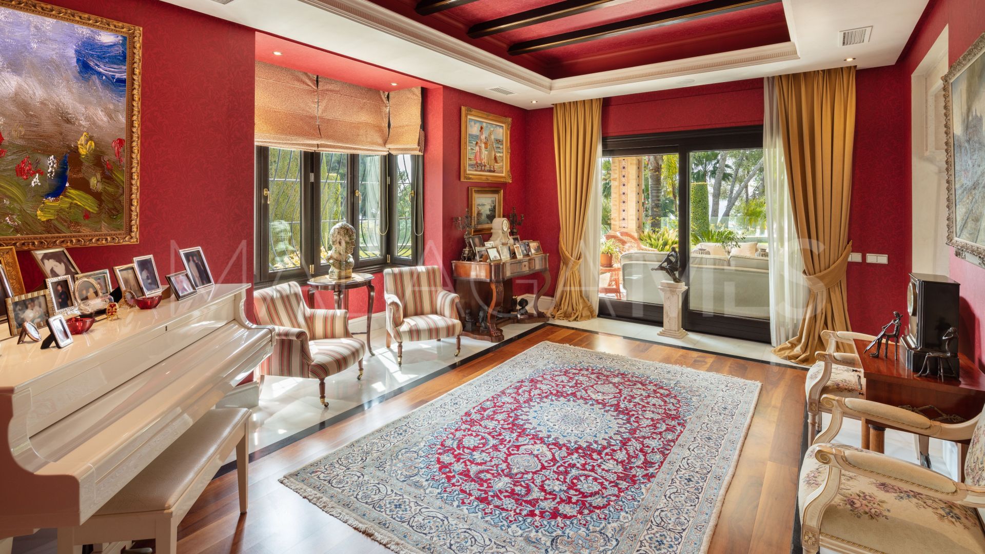 Villa for sale in Sierra Blanca