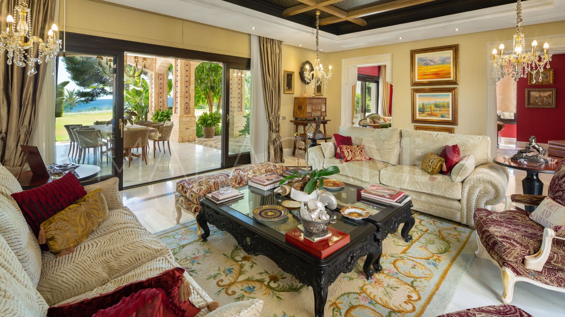 Villa for sale in Sierra Blanca