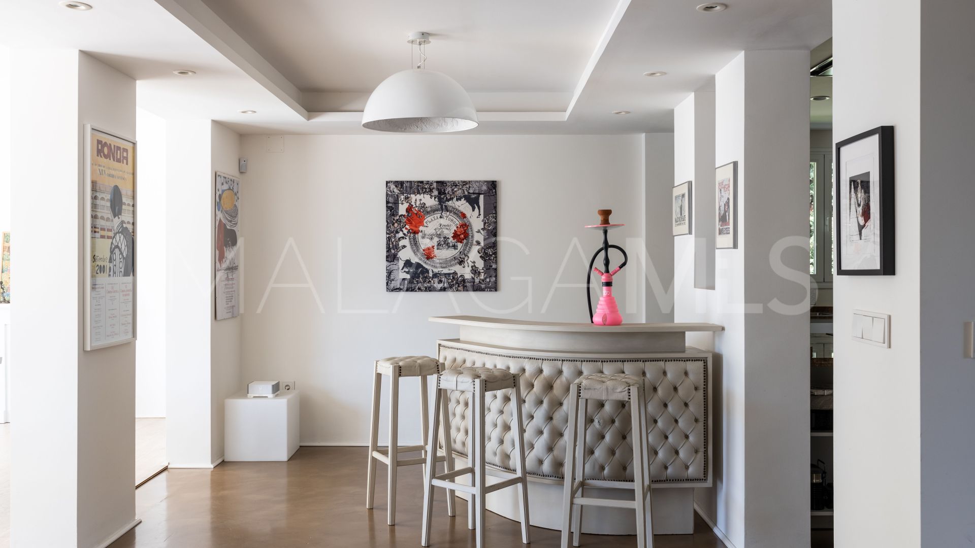 Villa for sale in Nueva Andalucia