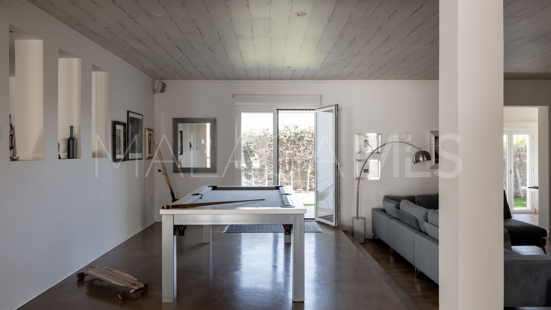 Villa for sale in Nueva Andalucia