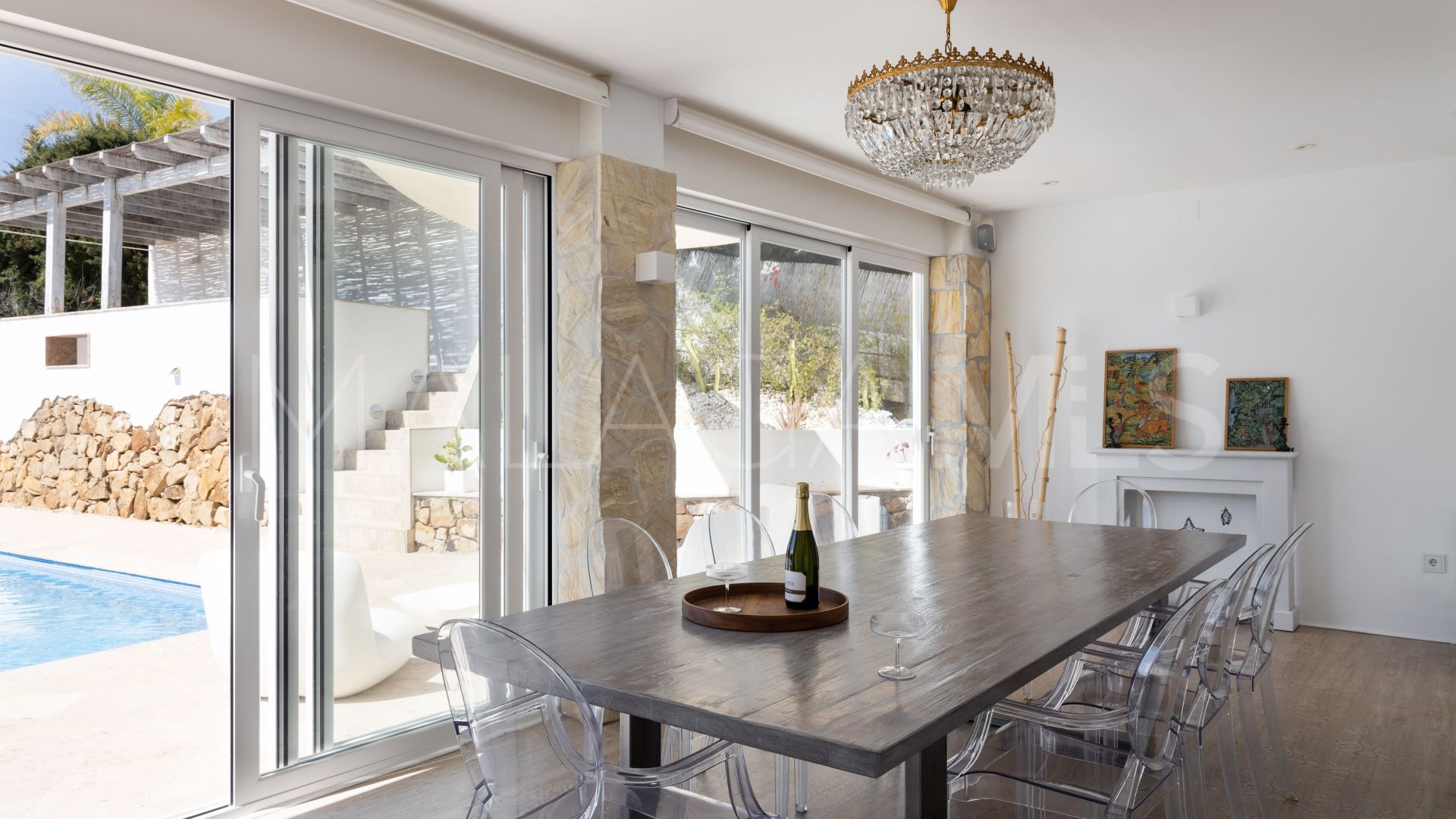 Villa for sale in Nueva Andalucia
