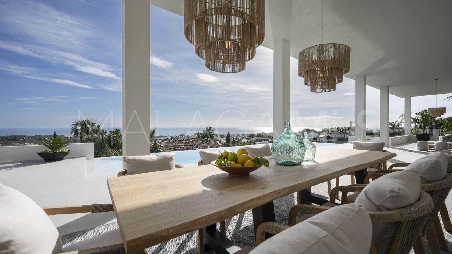 Buy villa de 8 bedrooms in Los Flamingos