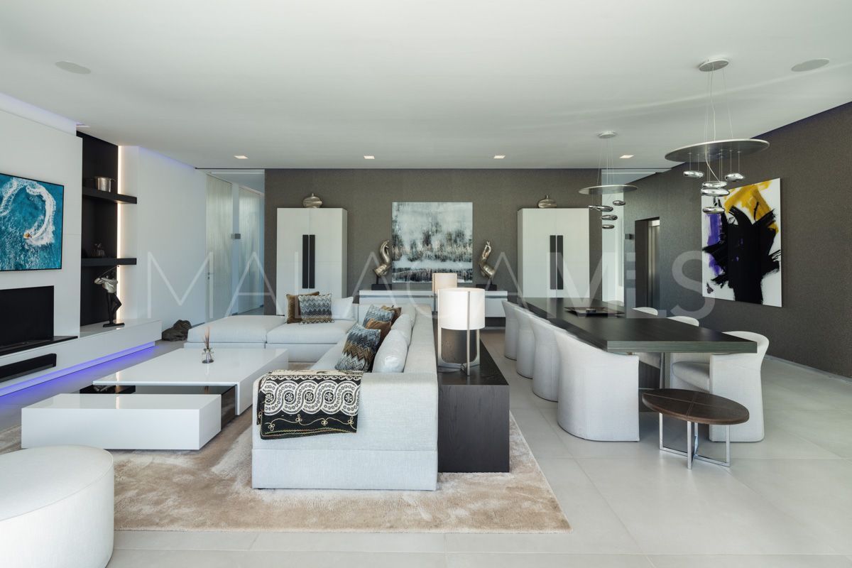 5 bedrooms villa in Aloha for sale
