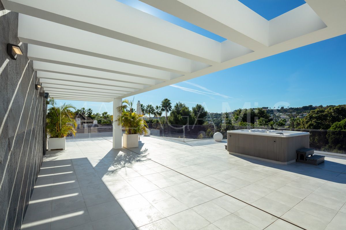 5 bedrooms villa in Aloha for sale