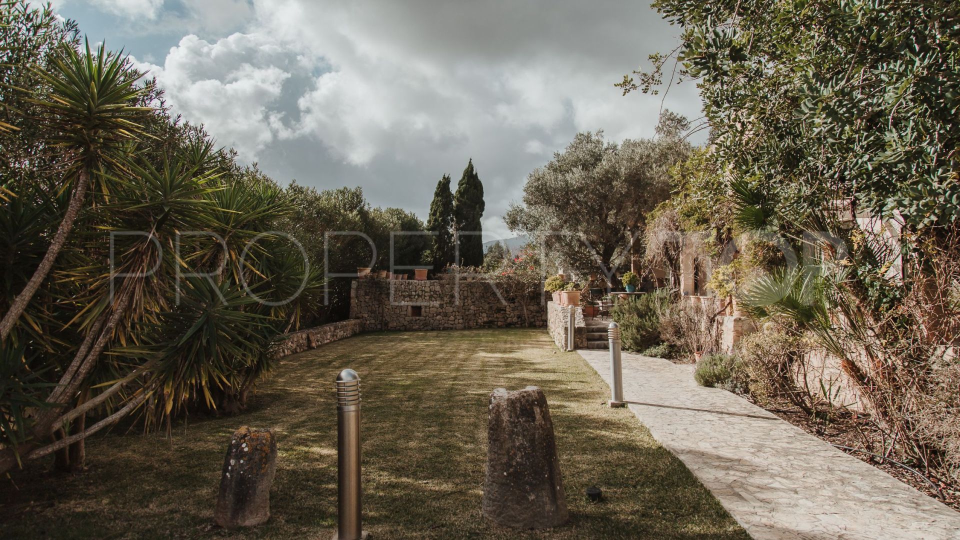 Se vende finca en Pollença