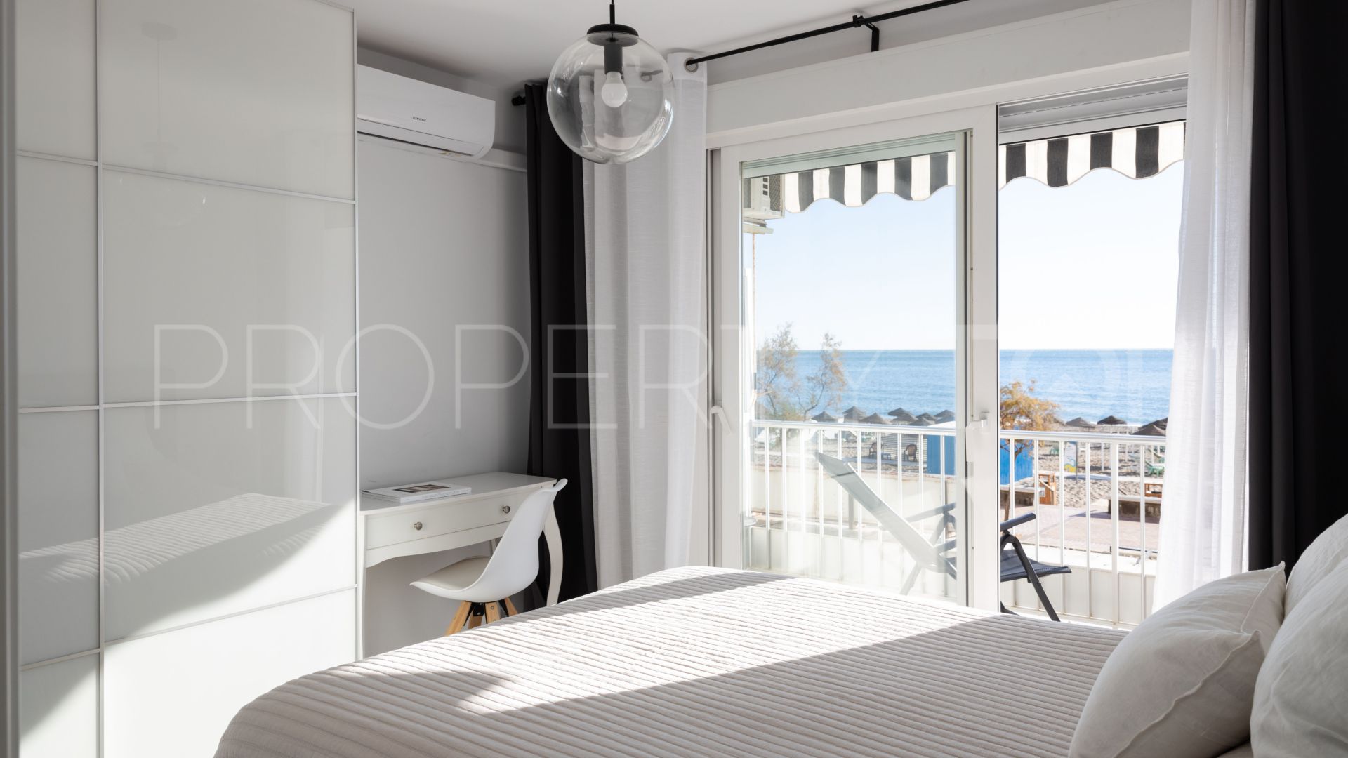 Fuengirola Puerto, apartamento en venta con 3 dormitorios