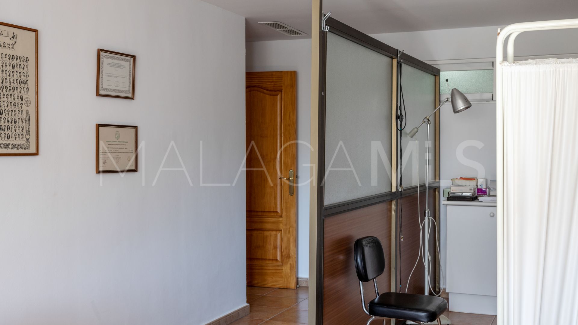 Se vende apartamento with 5 bedrooms in Fuengirola Centro