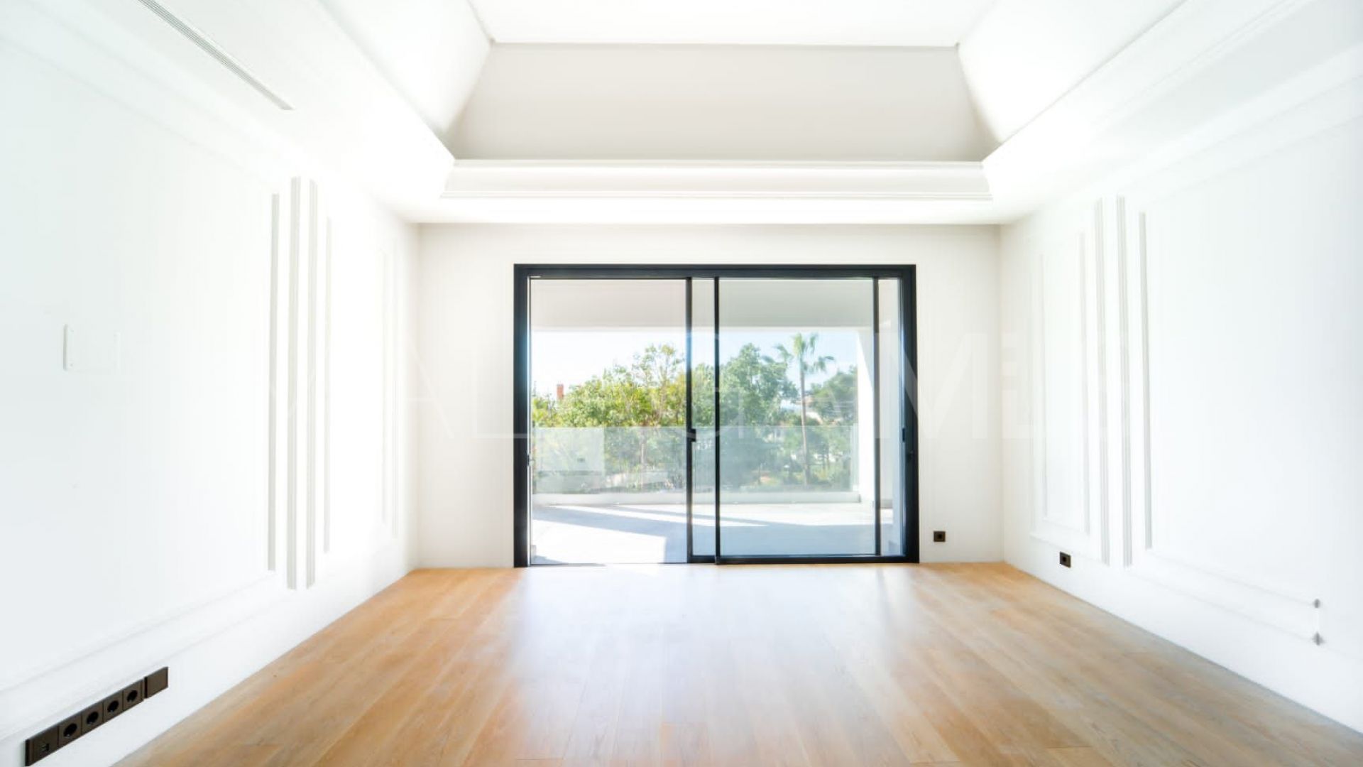 Villa for sale in Sierra Blanca