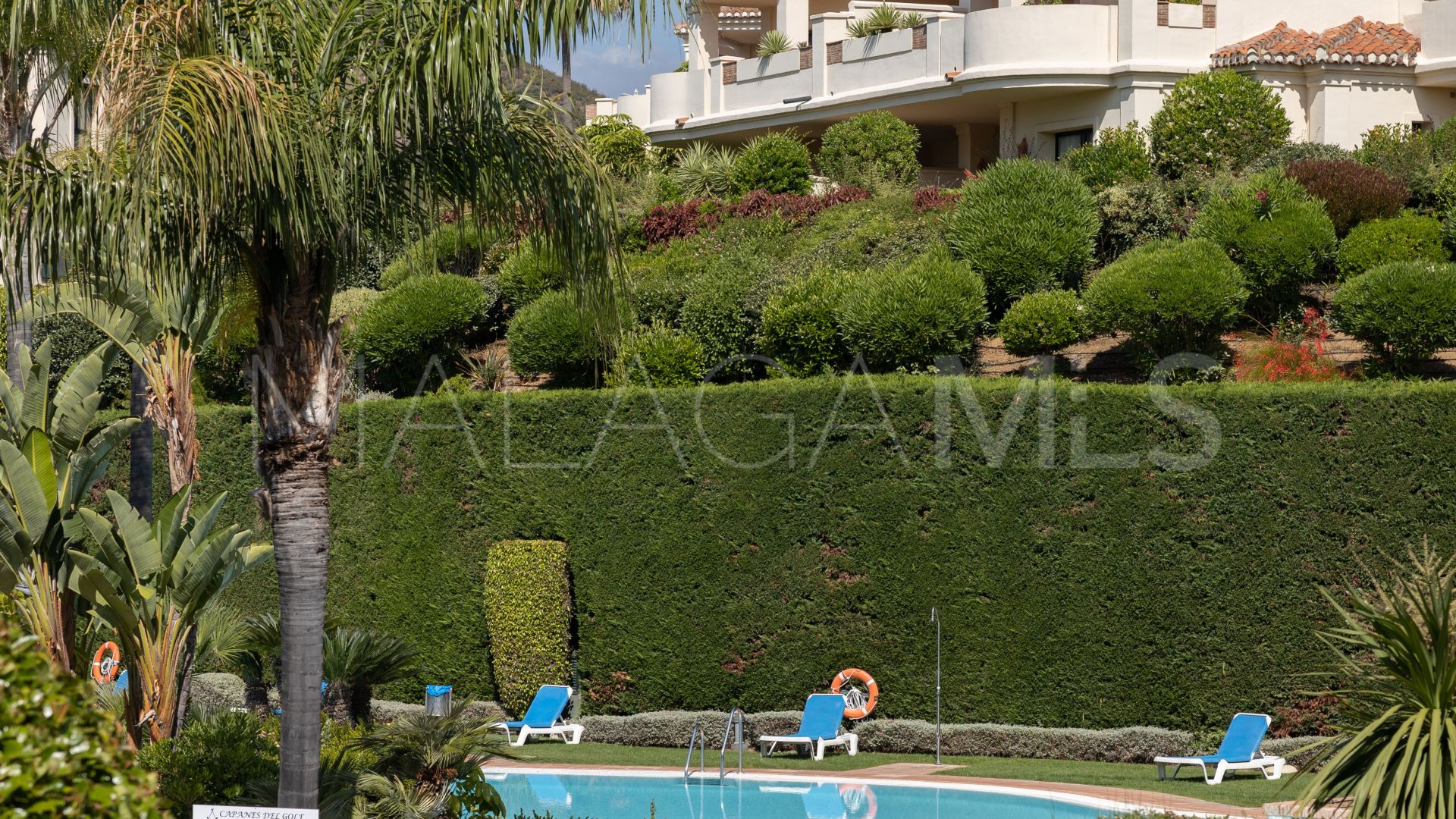 Buy atico duplex in Benahavis with 4 bedrooms