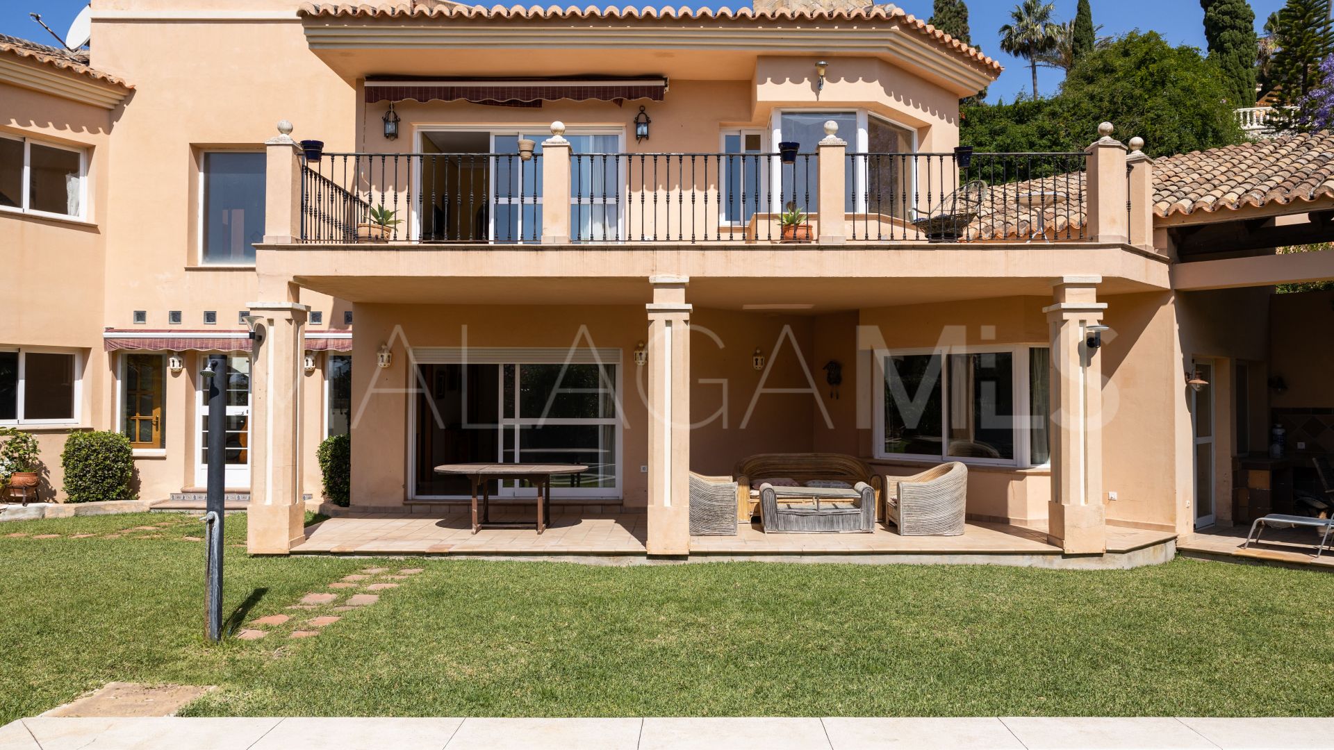 Hus i byn for sale in Marbella City