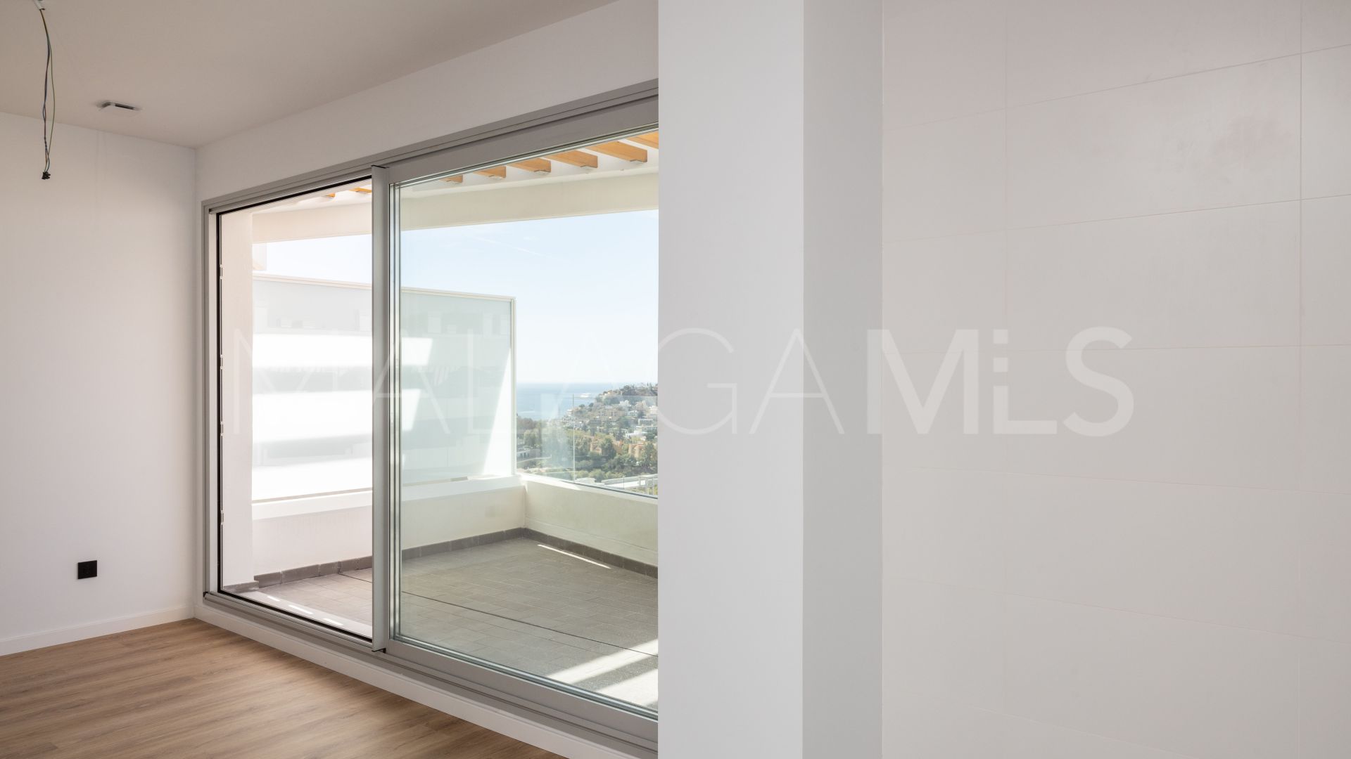 Penthouse for sale in El Limonar with 3 bedrooms