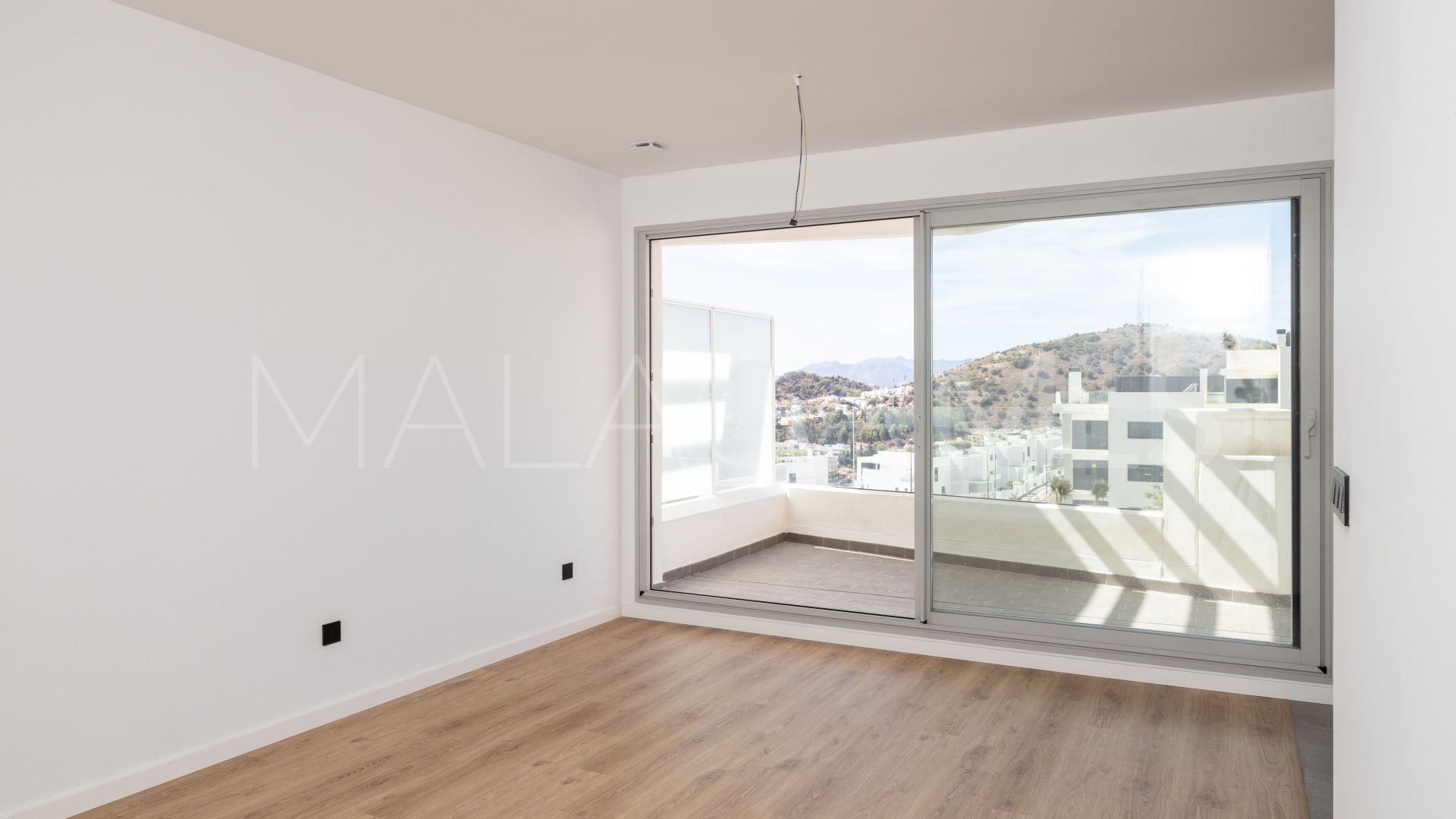 Penthouse for sale in El Limonar with 3 bedrooms