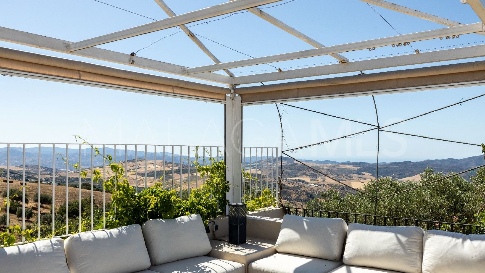 Villa for sale in Antequera