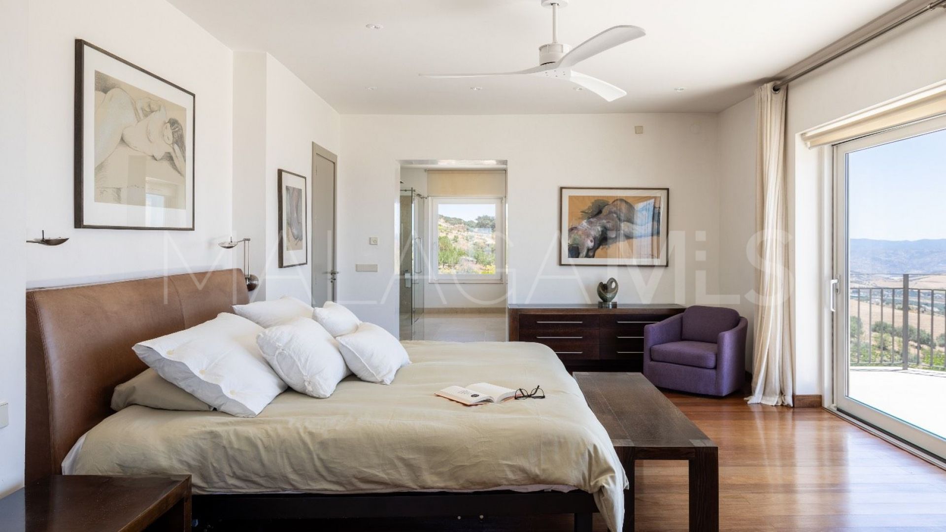 Villa for sale in Antequera