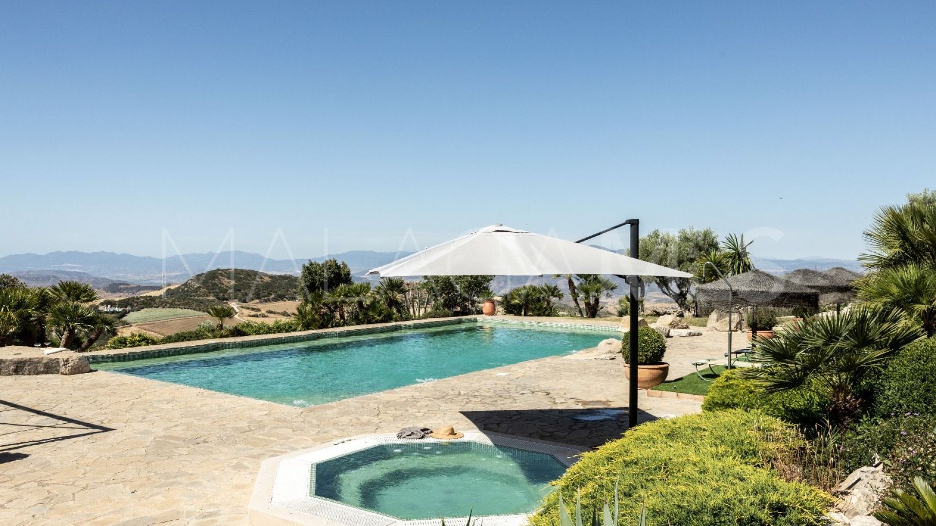 Villa for sale in Antequera