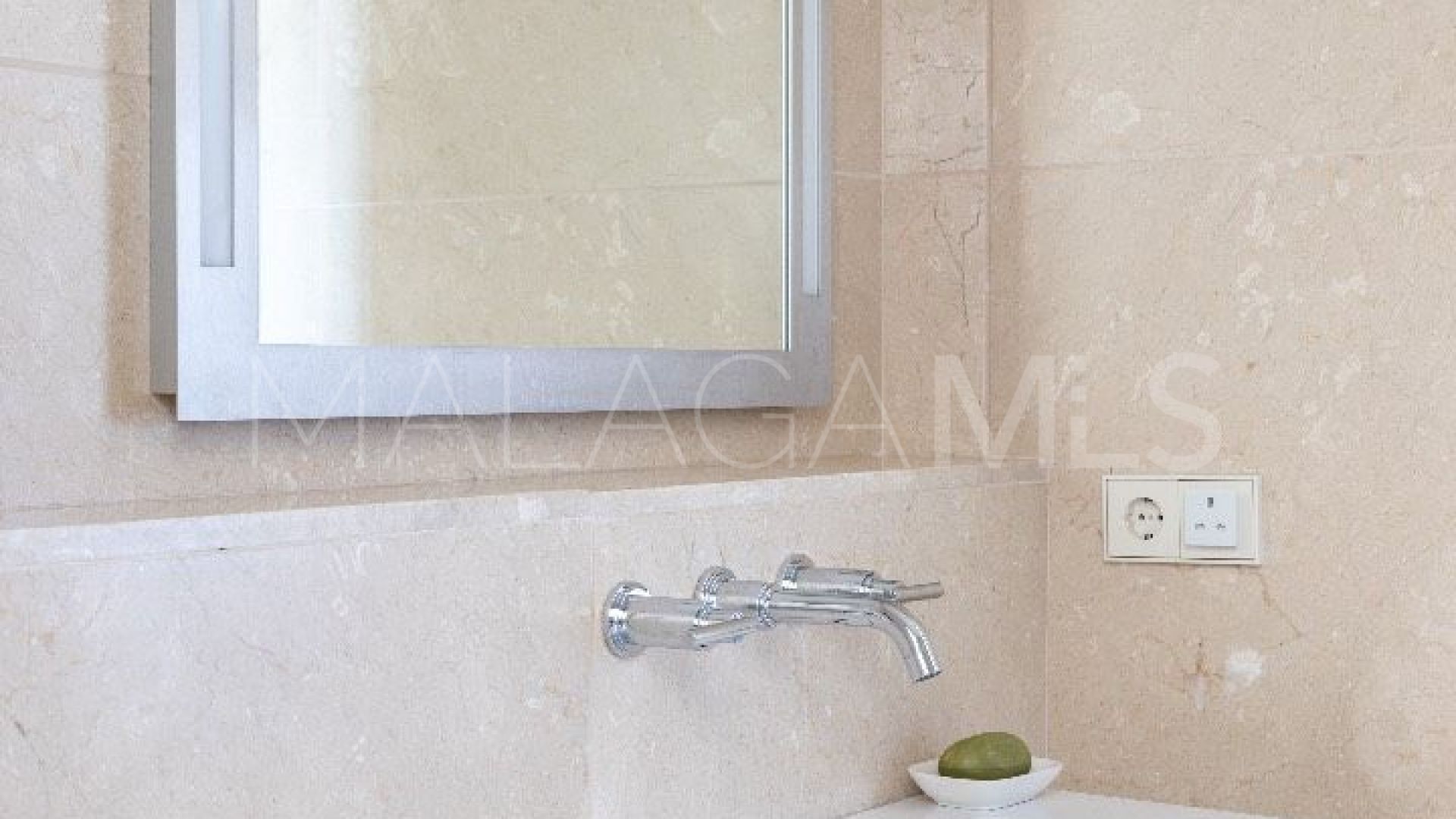 Villa for sale in Antequera