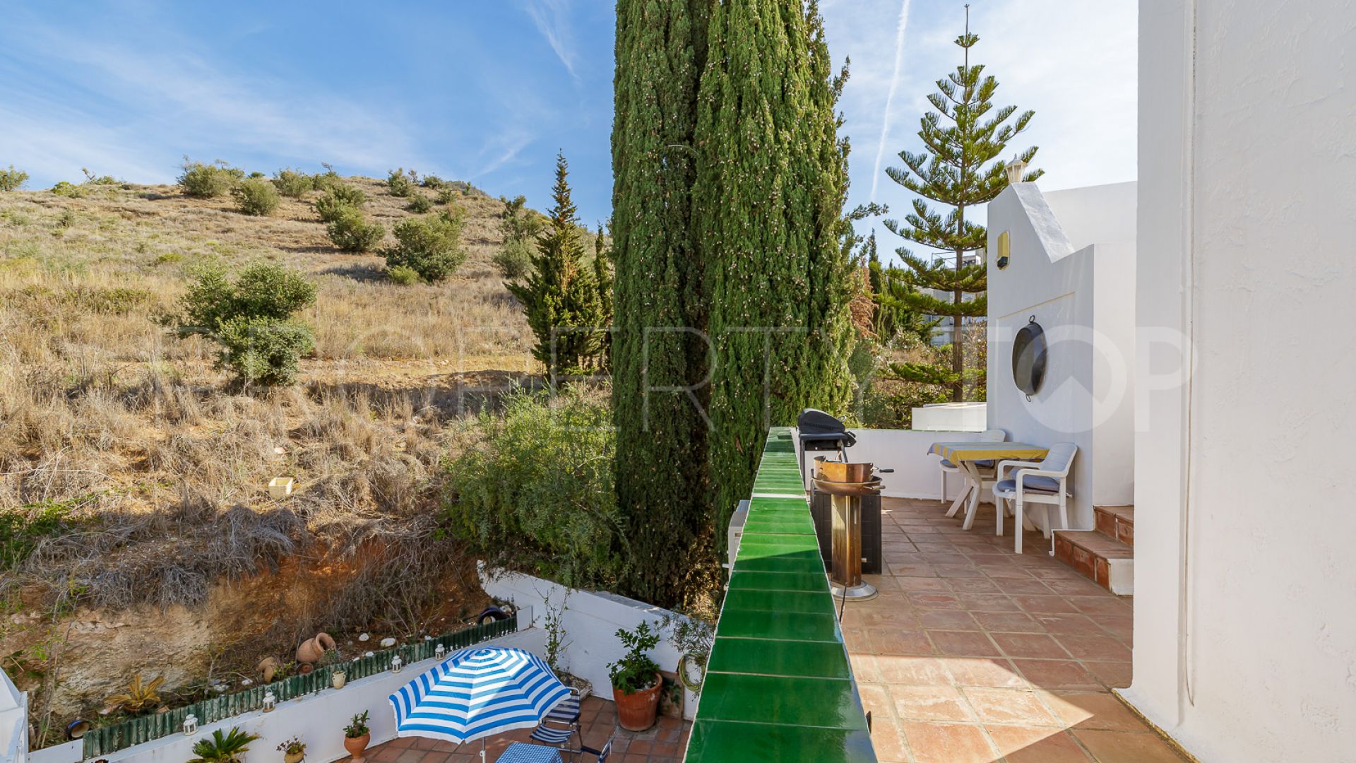 For sale semi detached house in Nerja