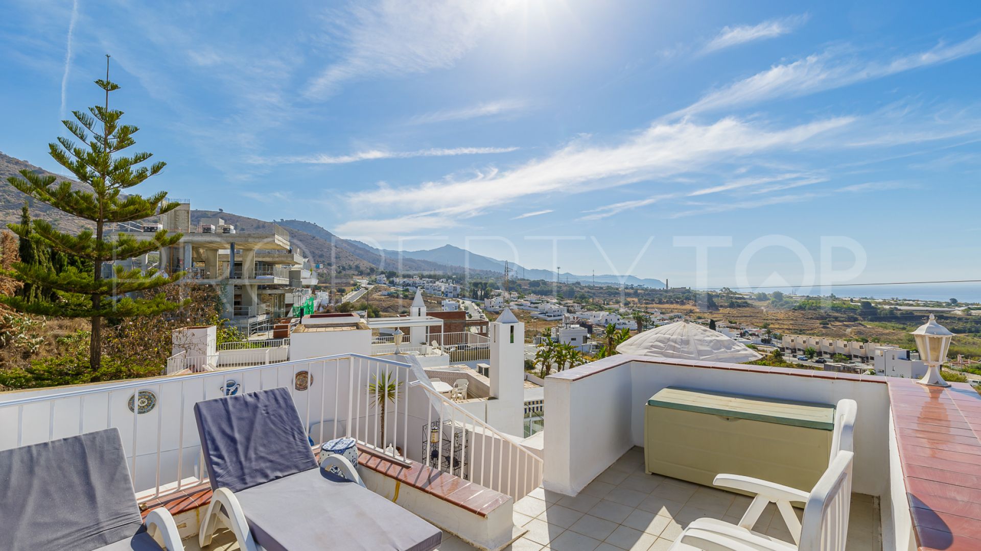 For sale semi detached house in Nerja