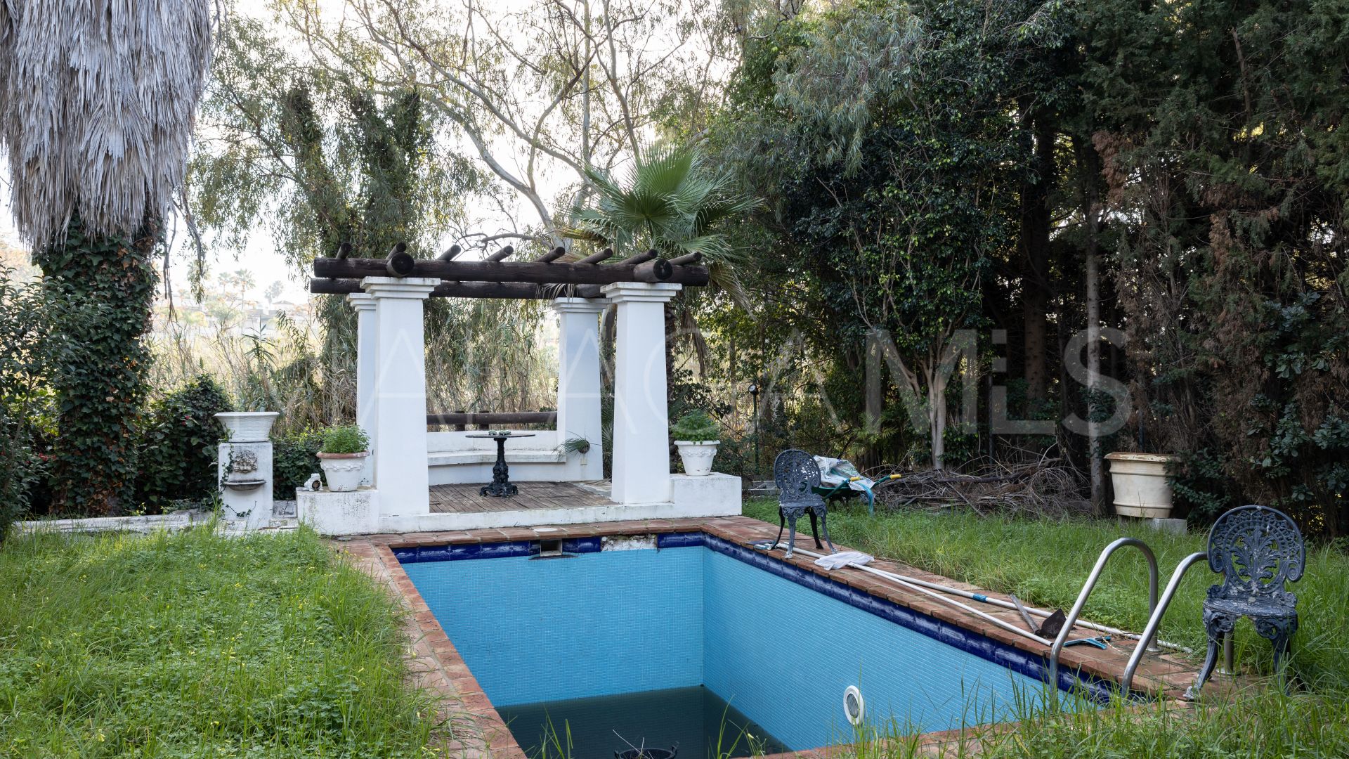 Villa for sale in Casasola