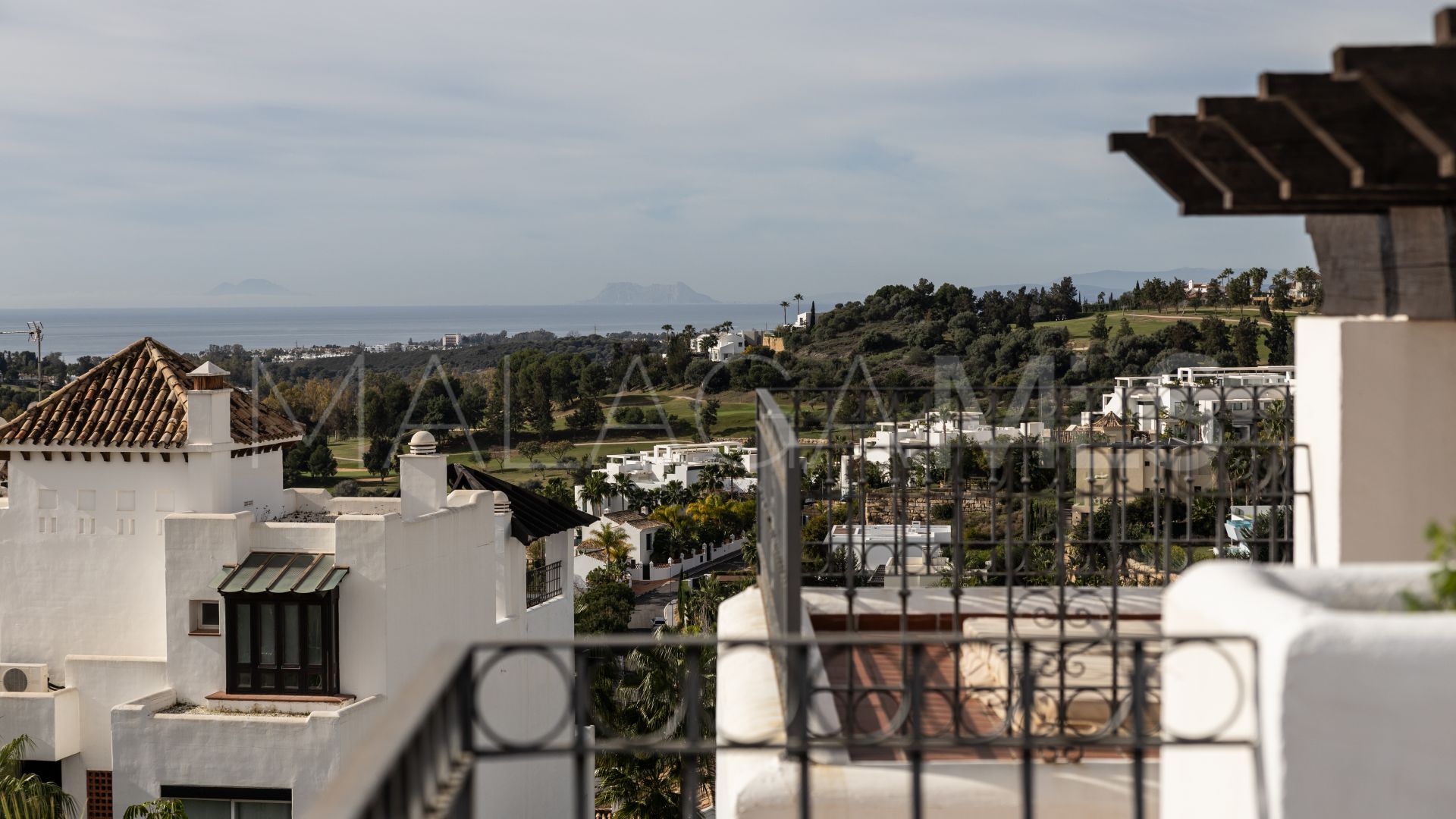 Duplex penthouse for sale in Lomas del Marqués