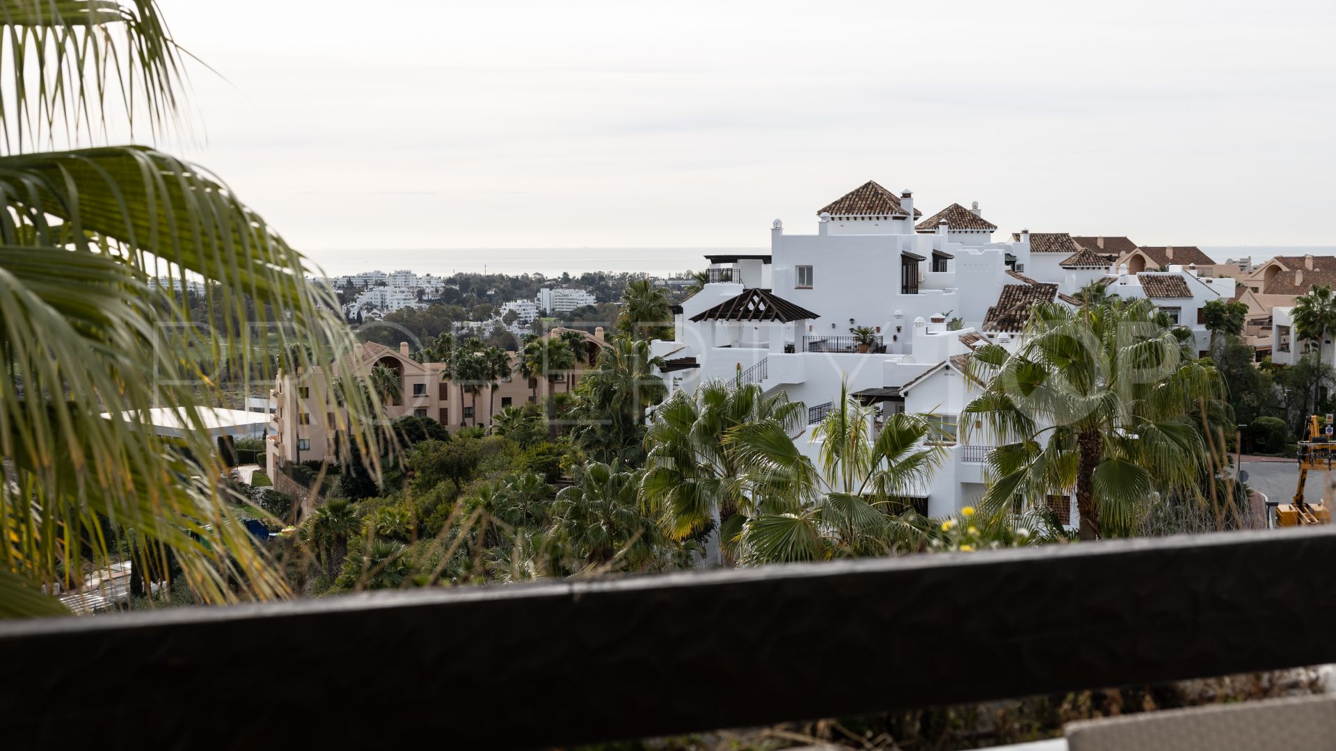 Duplex penthouse for sale in Lomas del Marqués