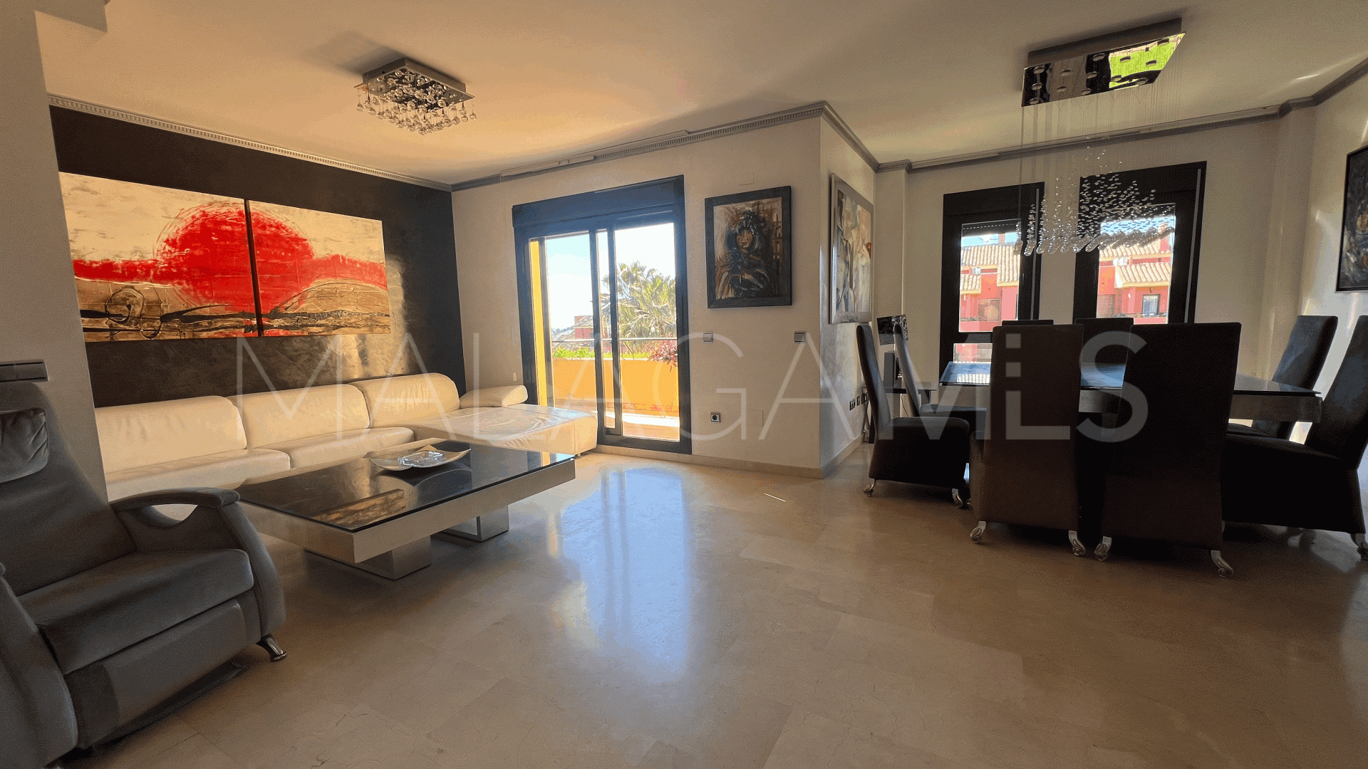 Atico duplex a la venta with 4 bedrooms in Estepona Este