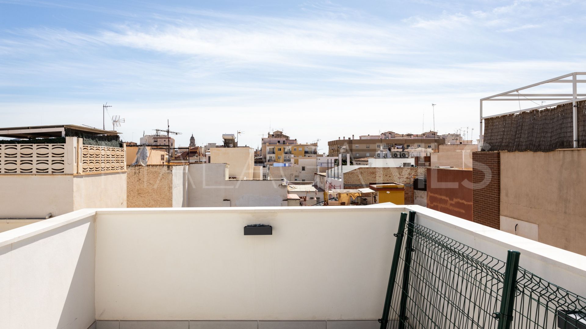 For sale Malaga house with 2 bedrooms