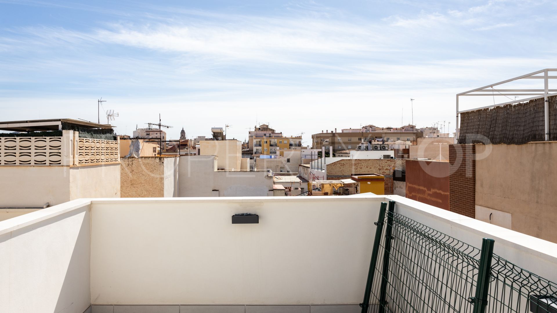 For sale Malaga town house with 2 bedrooms