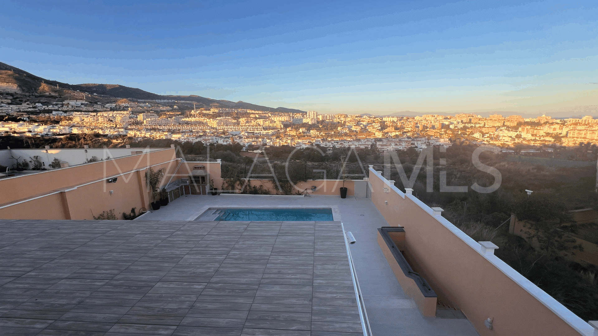 Villa for sale in Benalmadena Costa