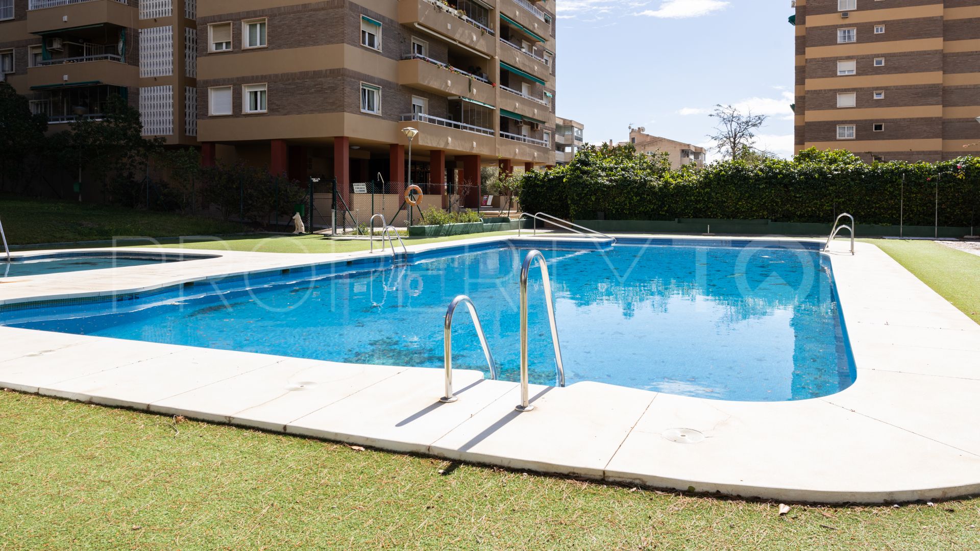 For sale apartment with 3 bedrooms in Pedregalejo