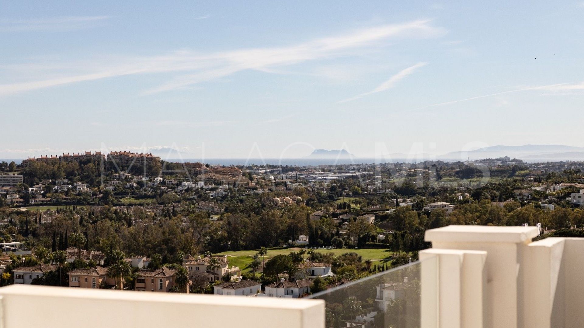 Lägenhet for sale in 9 Lions Residences