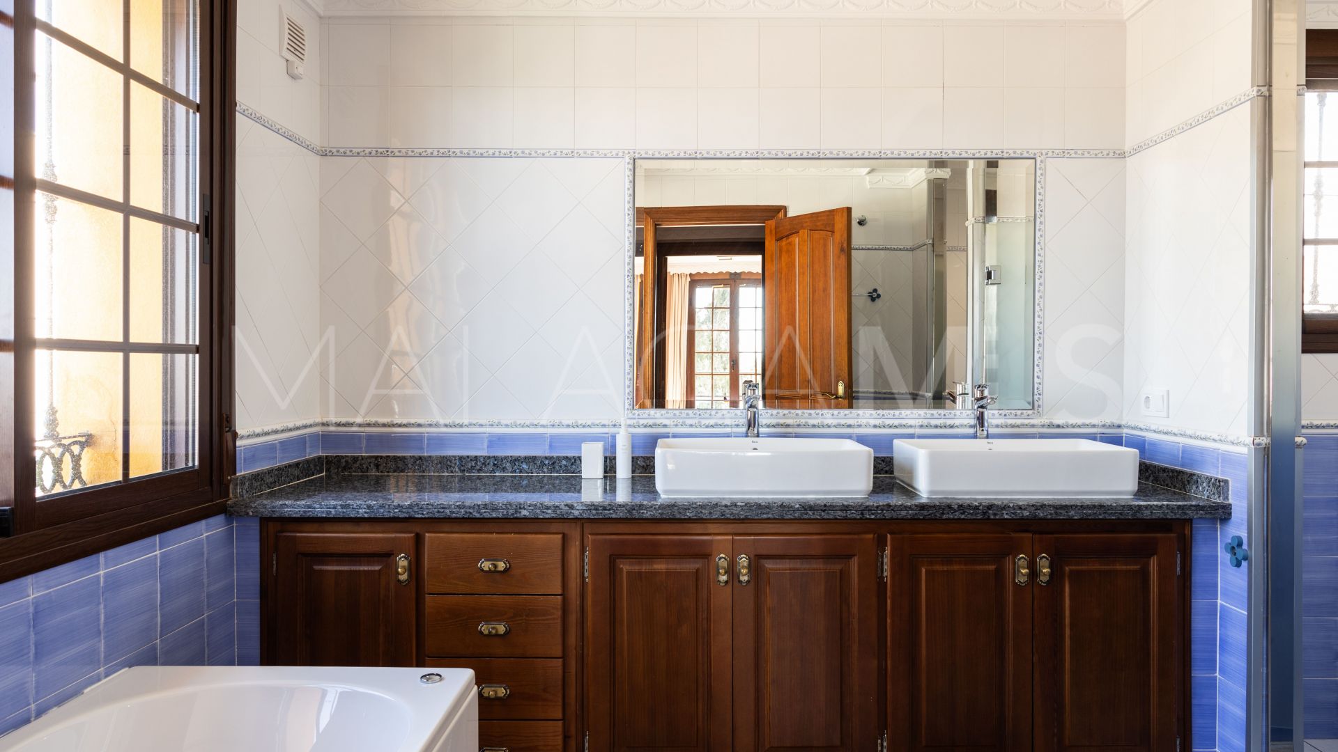 Villa for sale in San Pedro de Alcantara