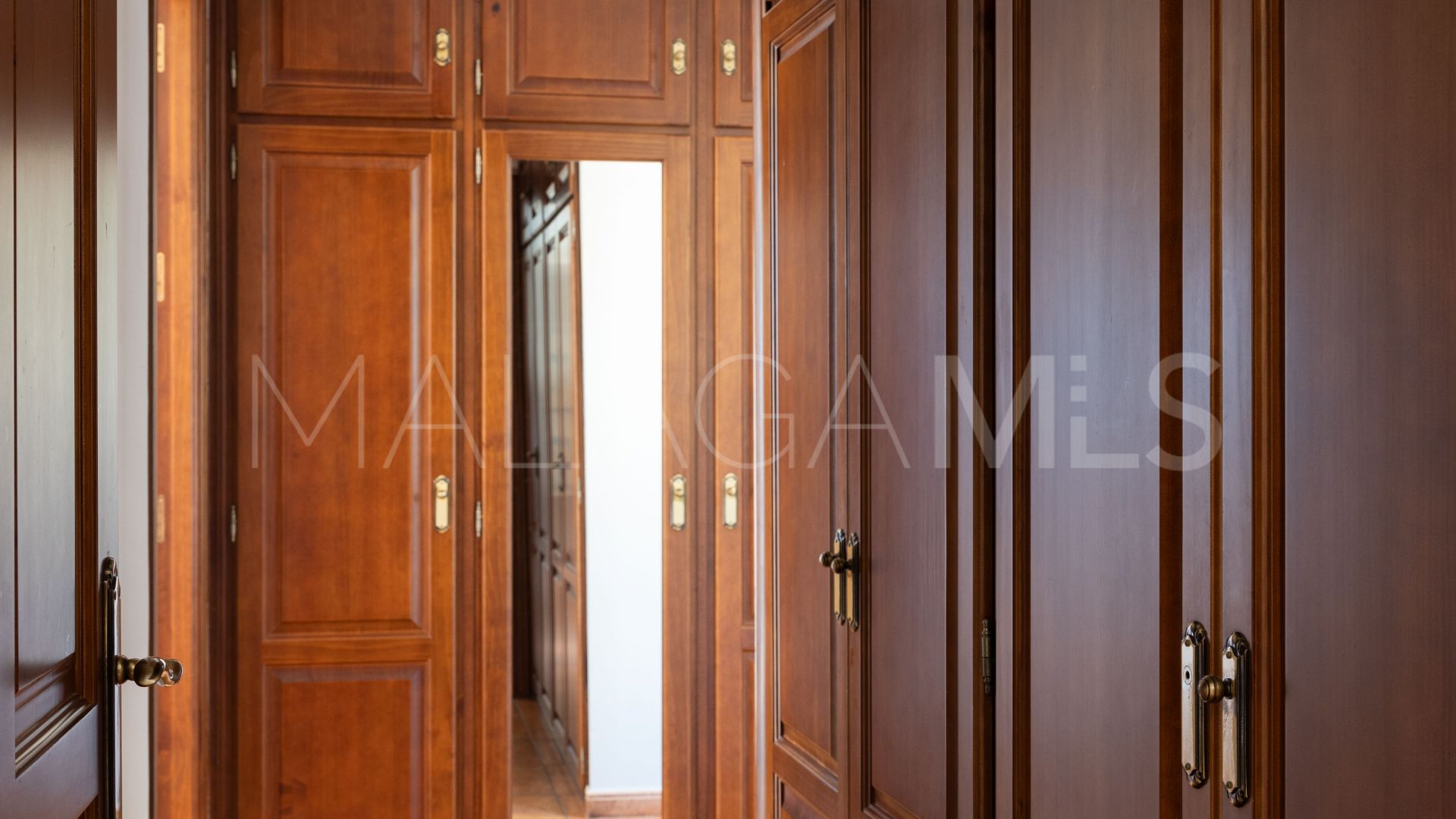 Villa for sale in San Pedro de Alcantara