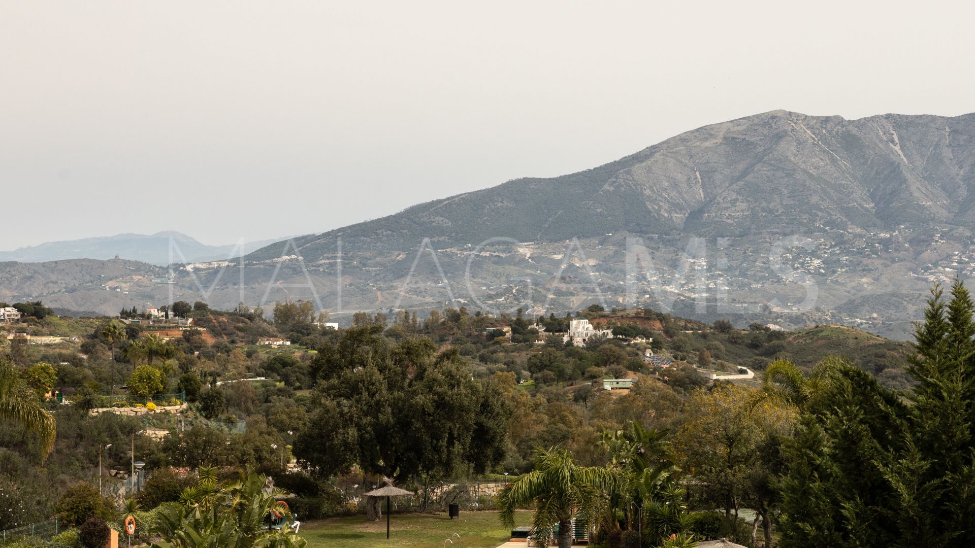 Lägenhet for sale in El Soto de Marbella