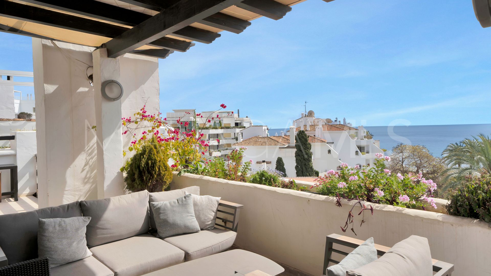 Takvåning for sale in Coral Beach