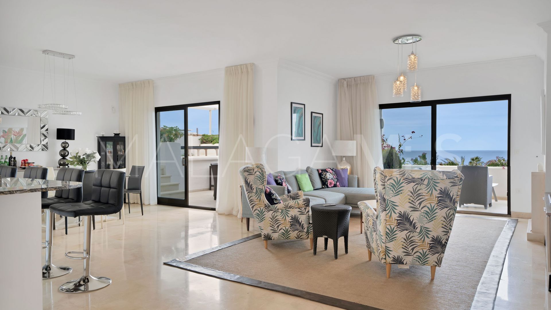 Takvåning for sale in Coral Beach