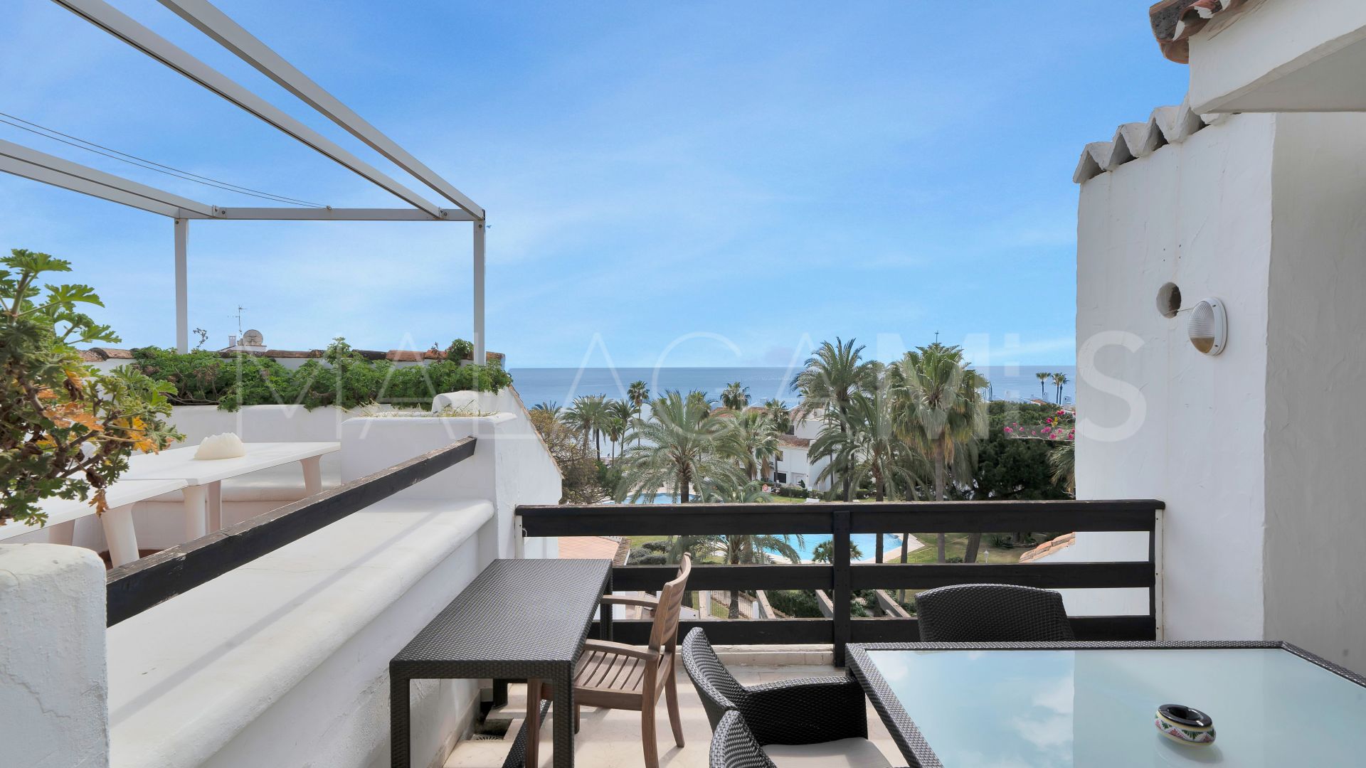 Takvåning for sale in Coral Beach