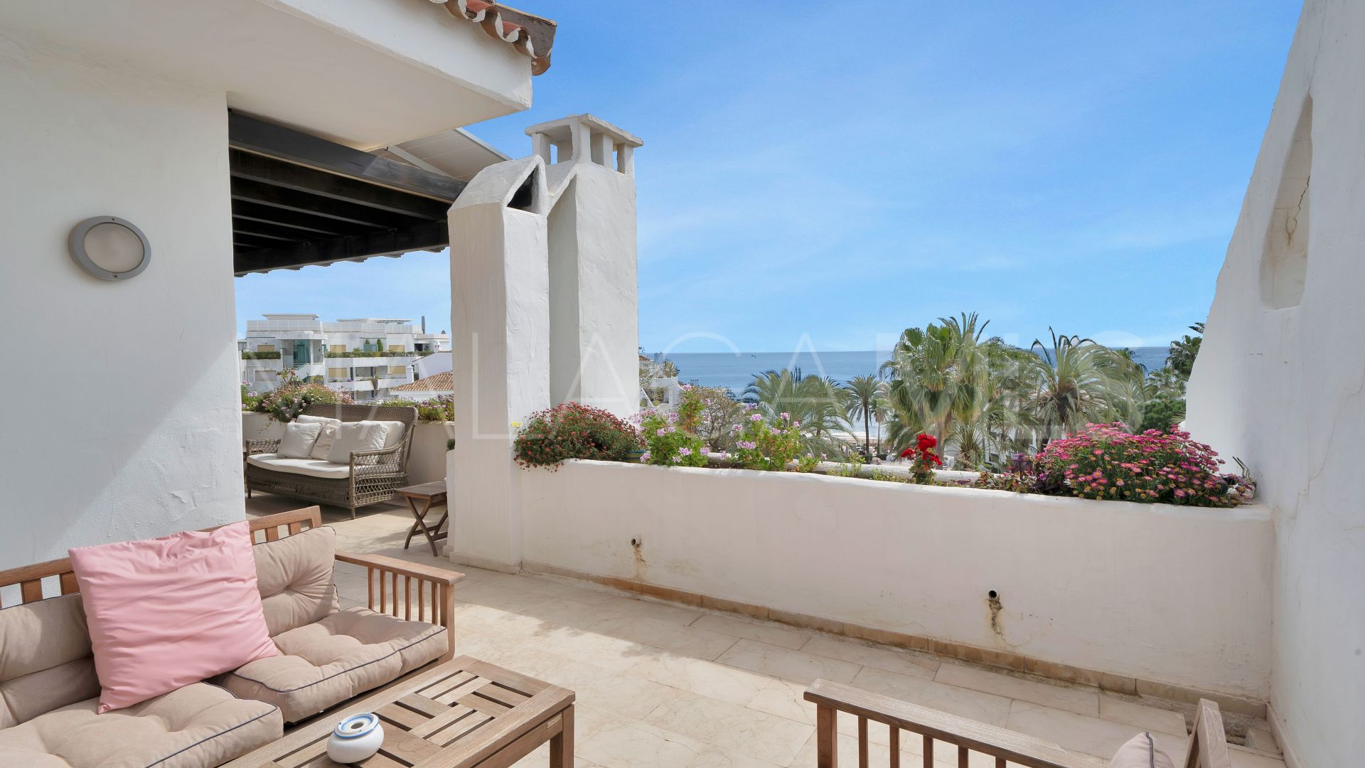 Takvåning for sale in Coral Beach