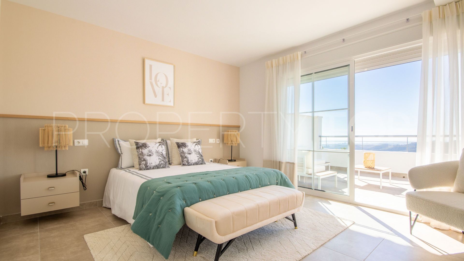 Apartamento con 2 dormitorios a la venta en Cerros del Lago