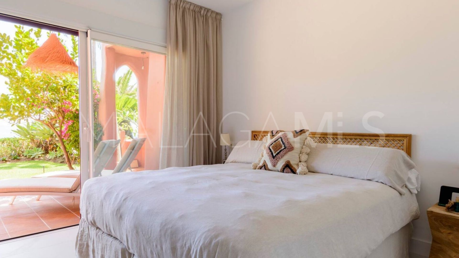 Apartamento planta baja de 3 bedrooms for sale in Menara Beach