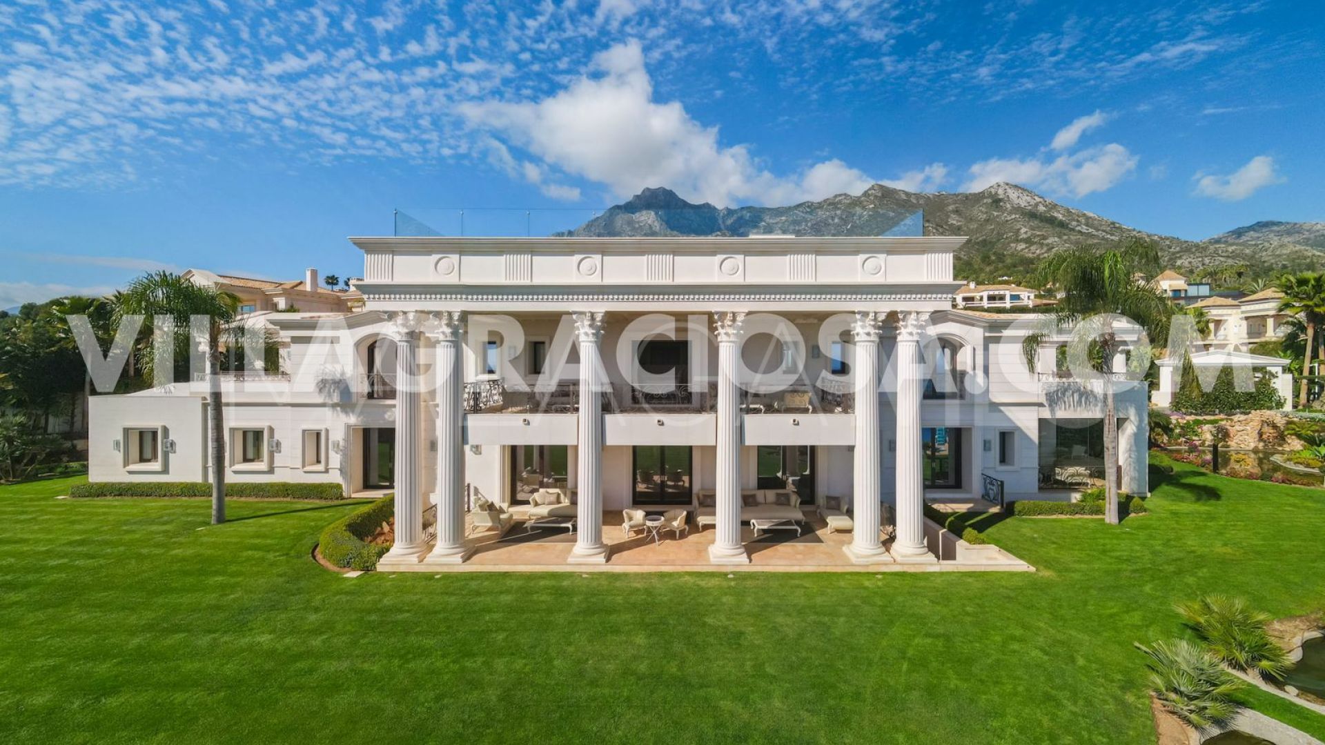 Villa for sale in Sierra Blanca