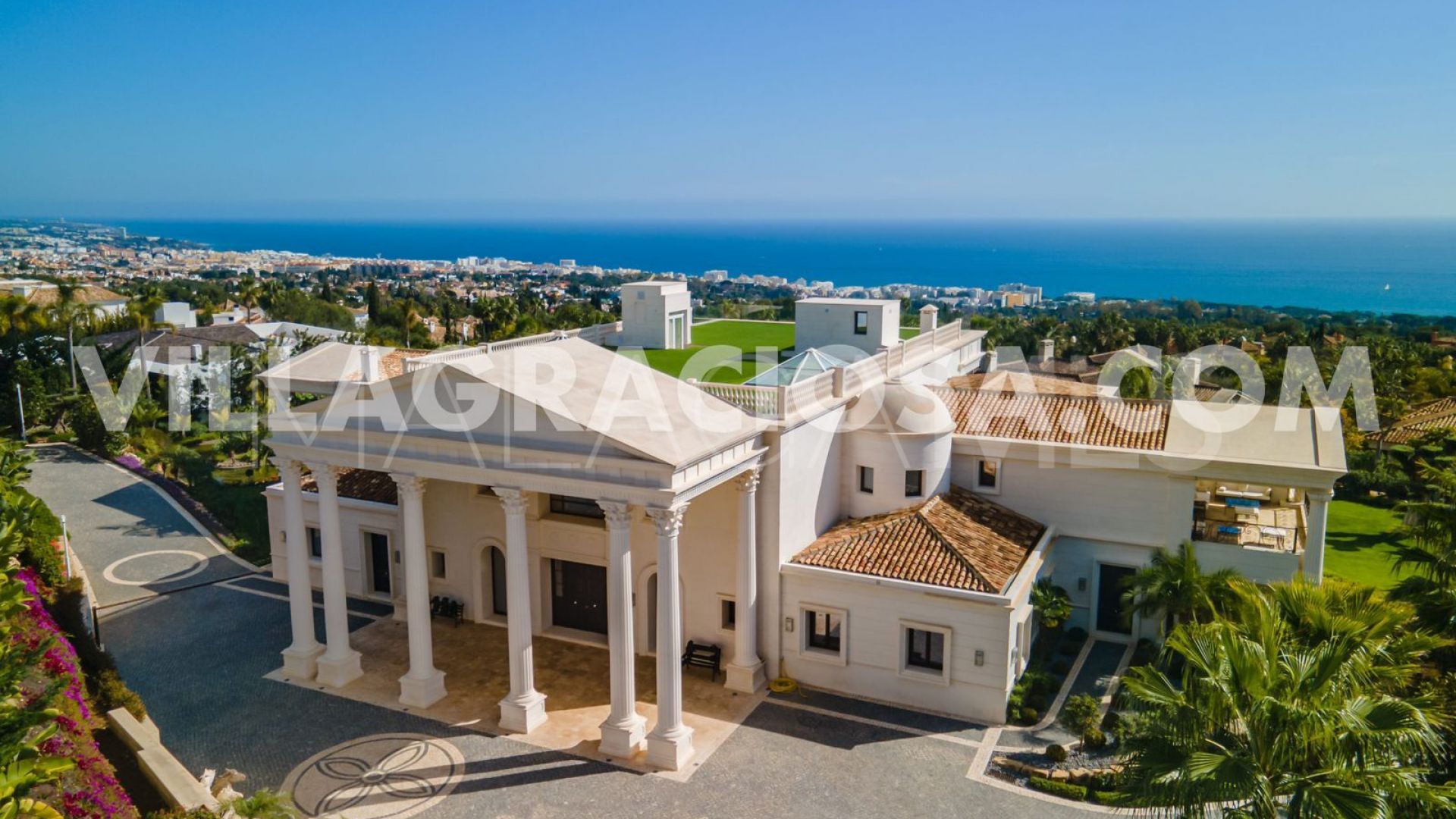 Villa for sale in Sierra Blanca