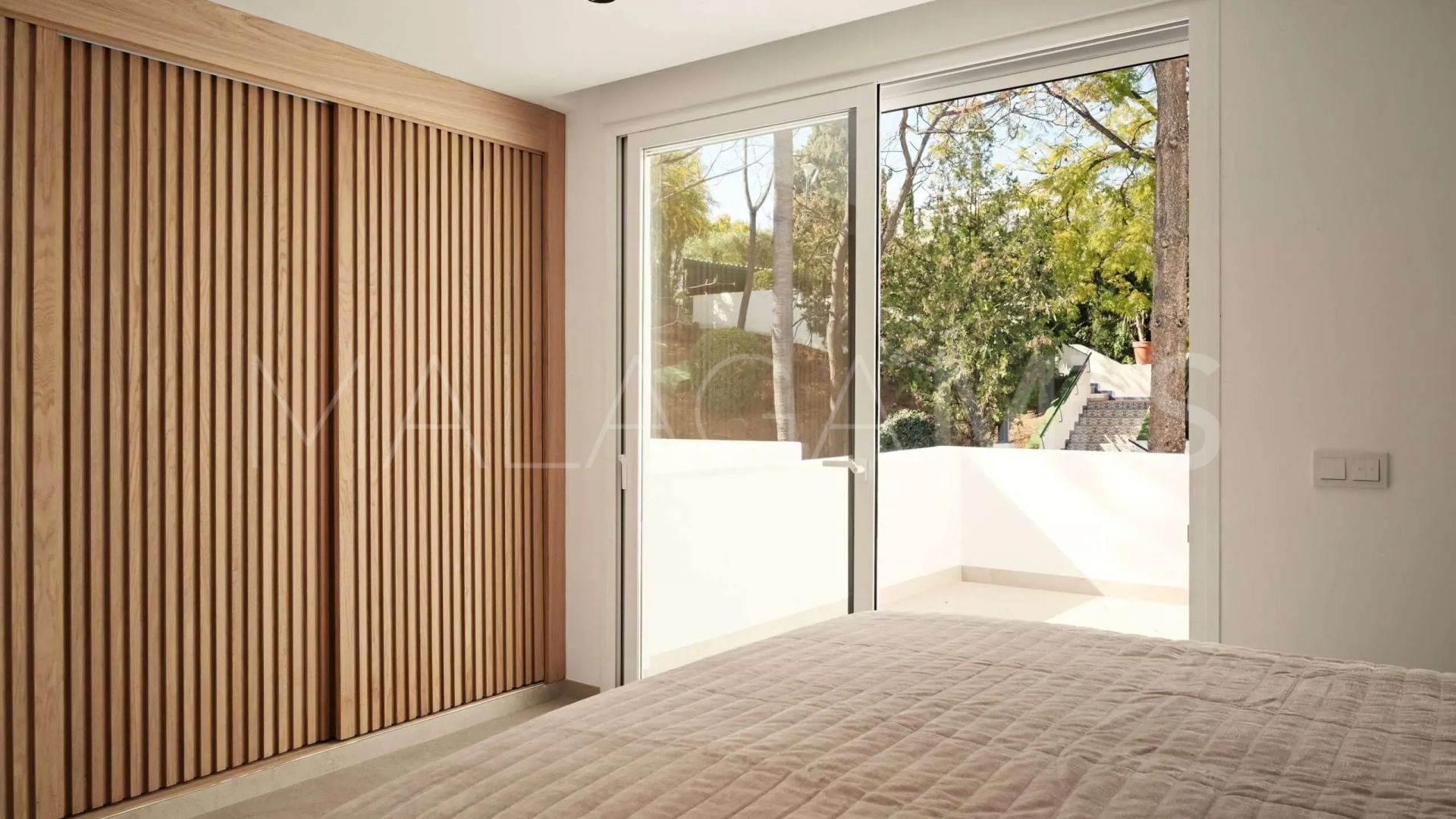 For sale town house in Aloha