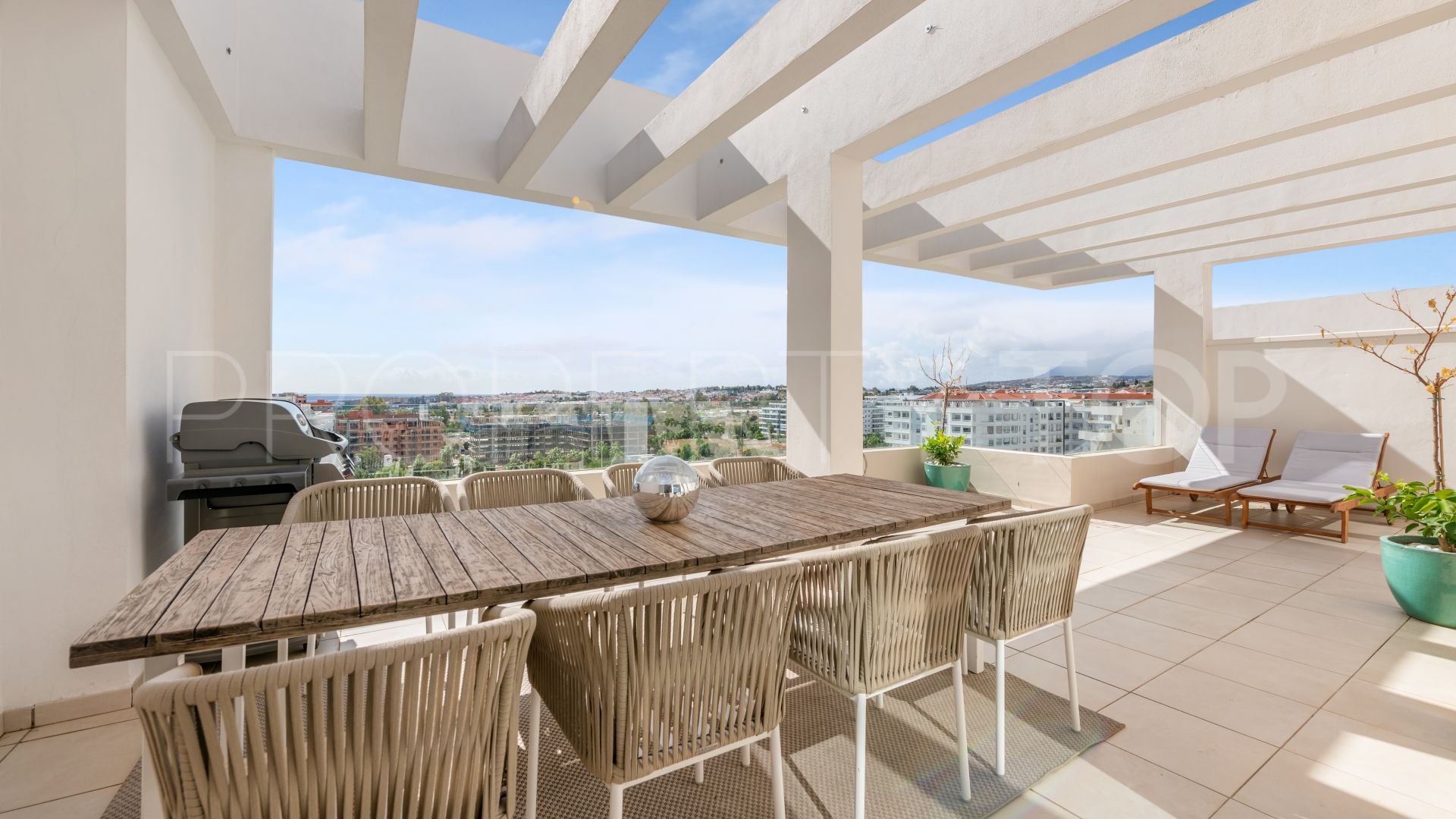 Penthouse in La Campana 2BR, 2BA, 112m², €420k