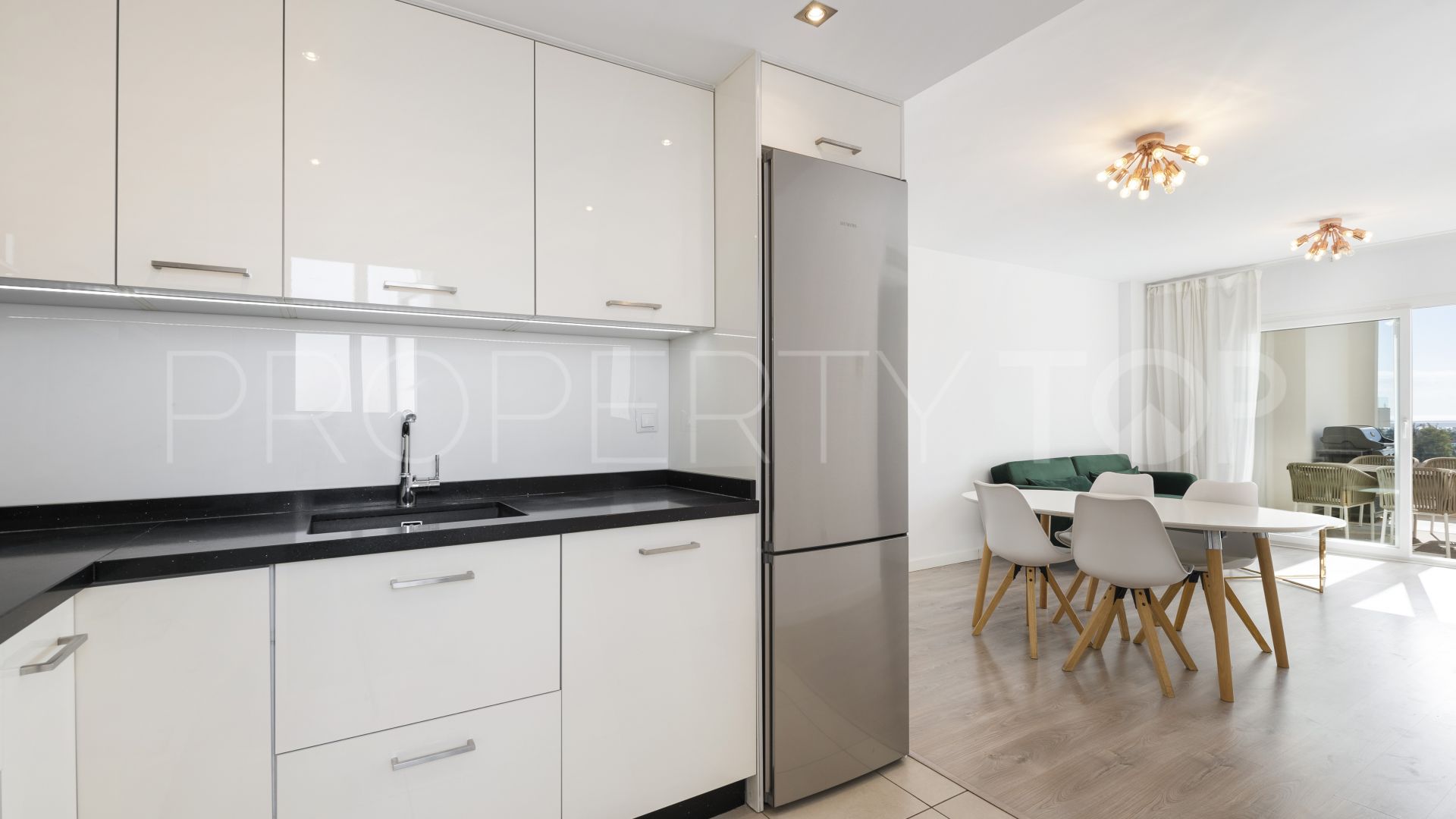 Penthouse in La Campana 2BR, 2BA, 112m², €420k