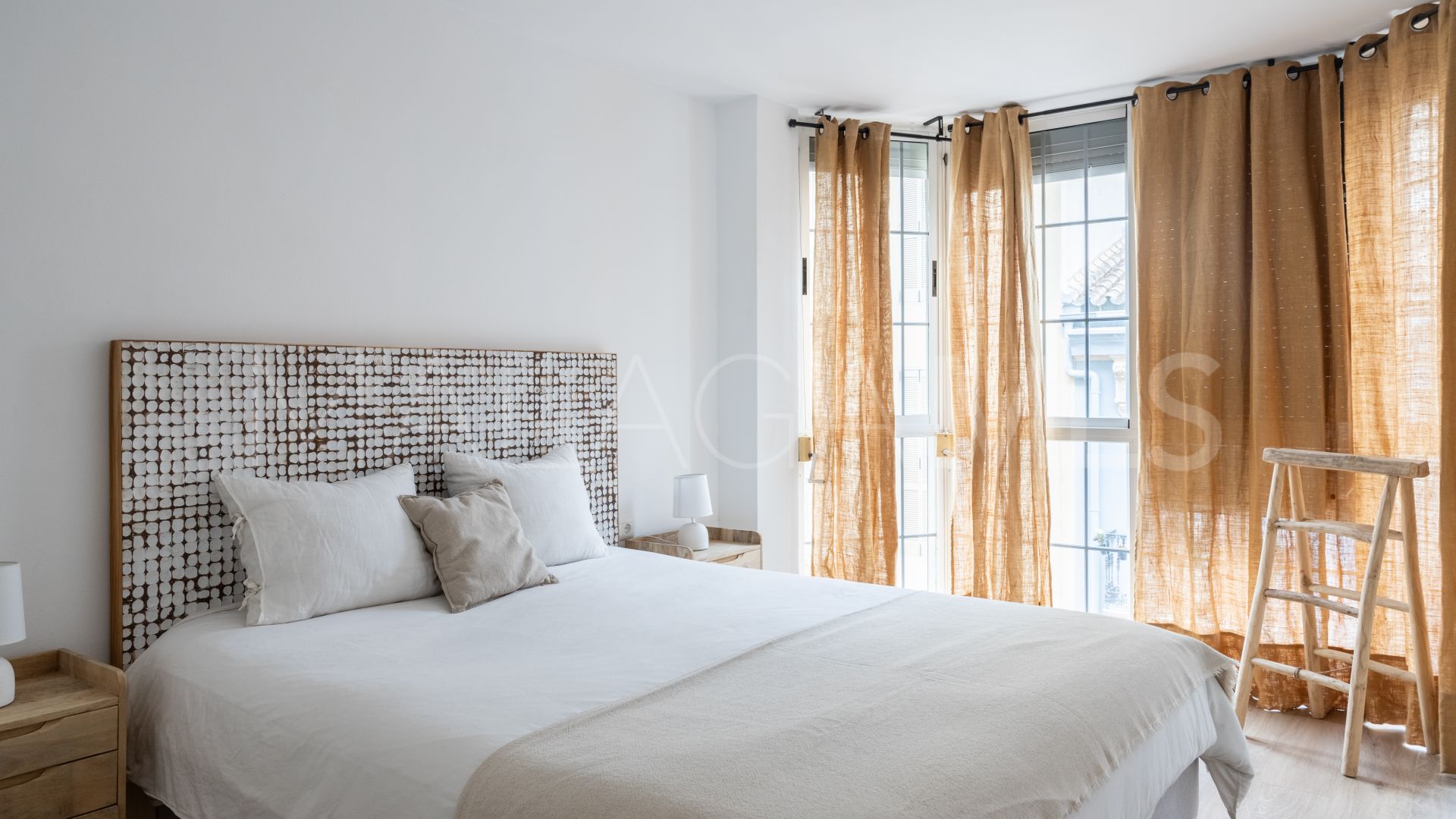 Buy apartamento in Ensanche Centro - Puerto with 3 bedrooms