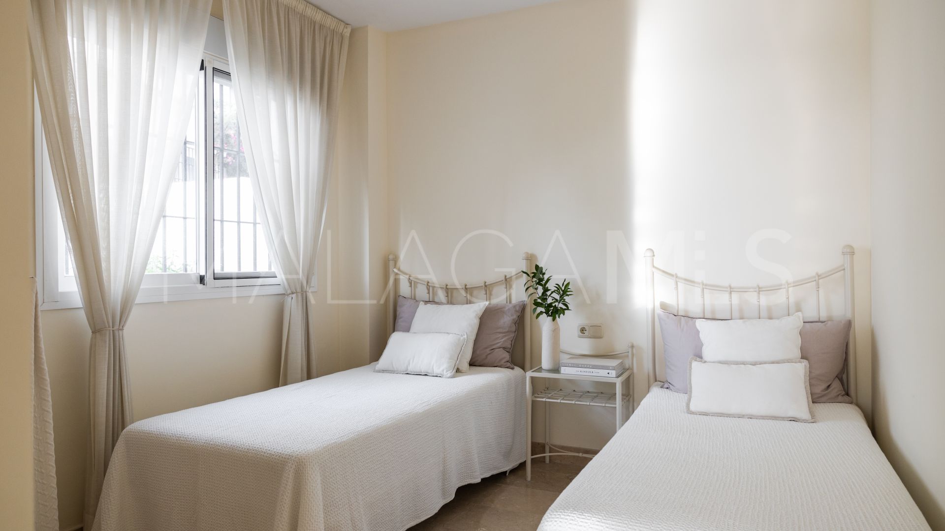 Buy apartamento de 2 bedrooms in Sitio de Calahonda
