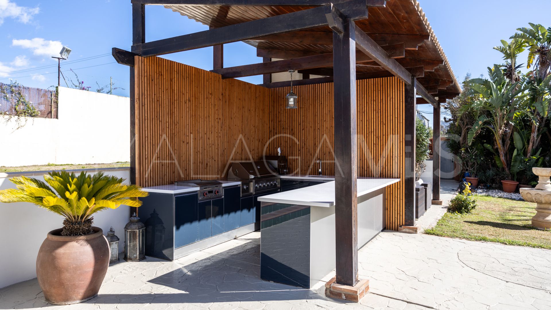 Chalet for sale in Guadalmina Alta