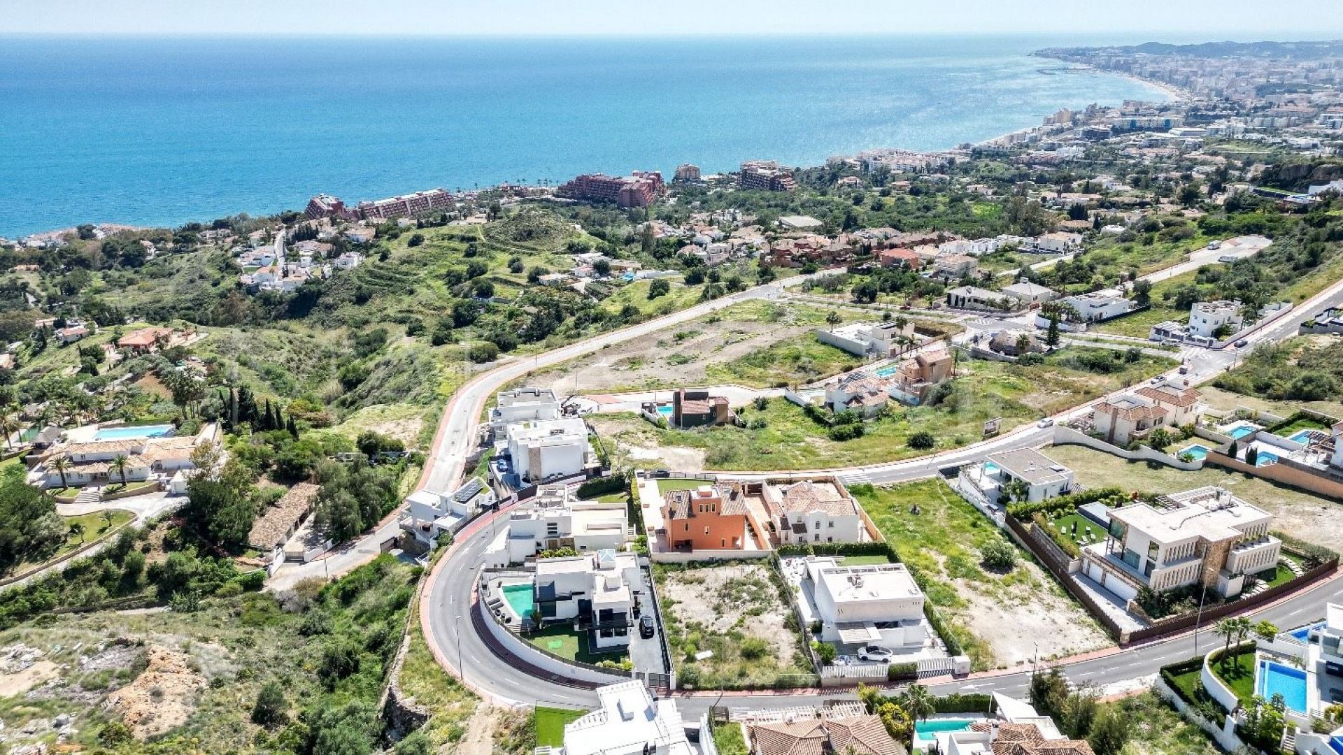 Villa for sale in Benalmadena
