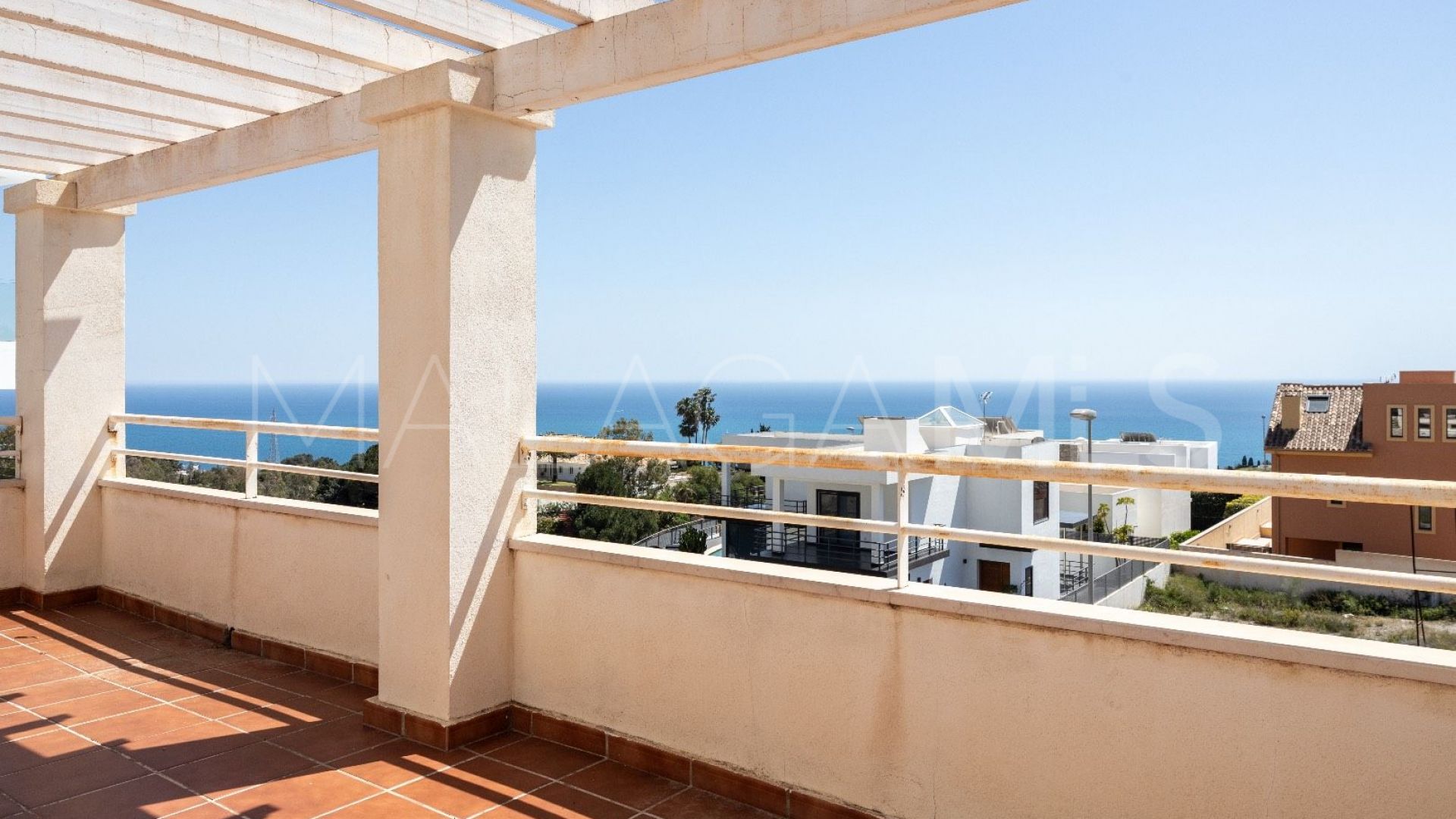 Villa for sale in Benalmadena